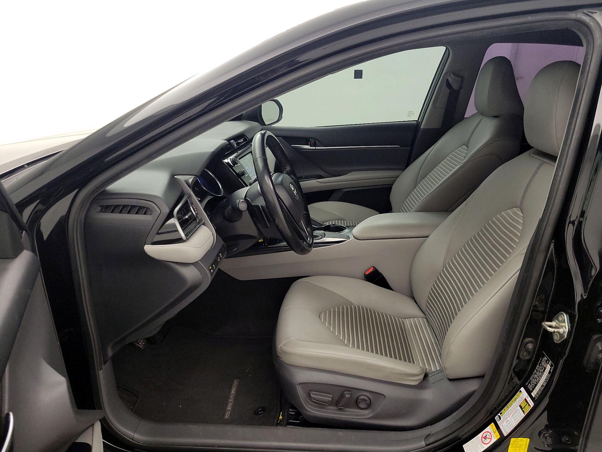 Thumbnail: 2019 Toyota Camry - 11