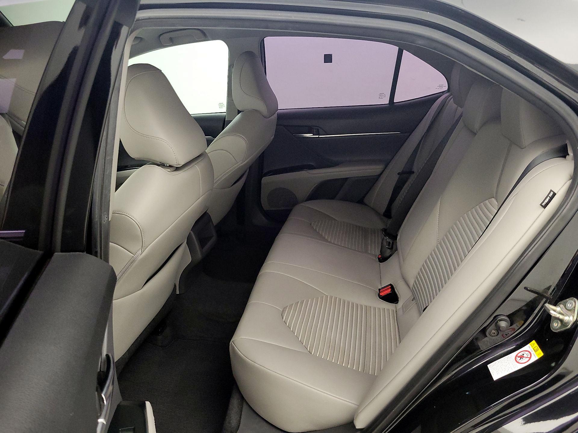Thumbnail: 2019 Toyota Camry - 18