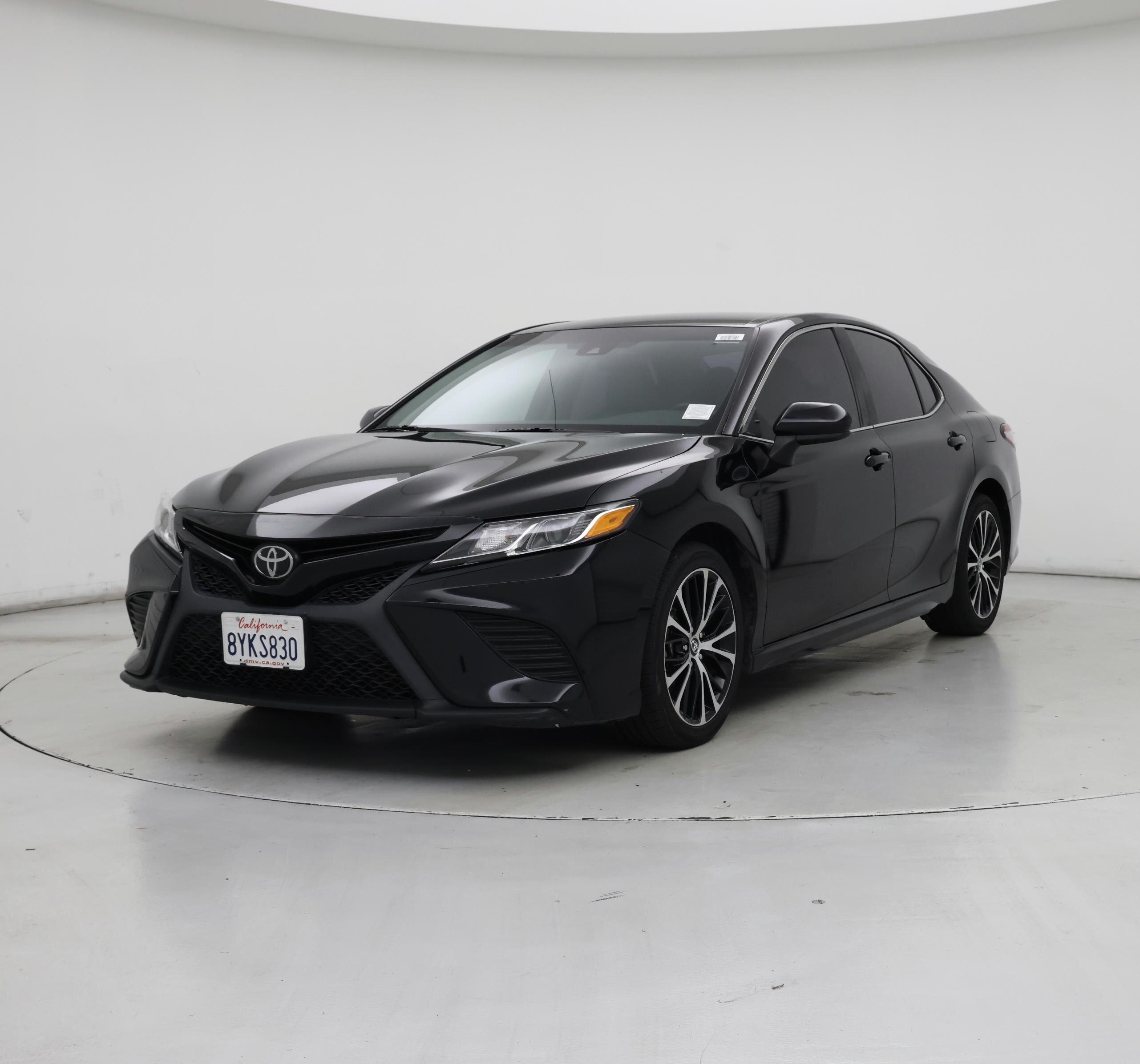 Thumbnail: 2019 Toyota Camry - 4
