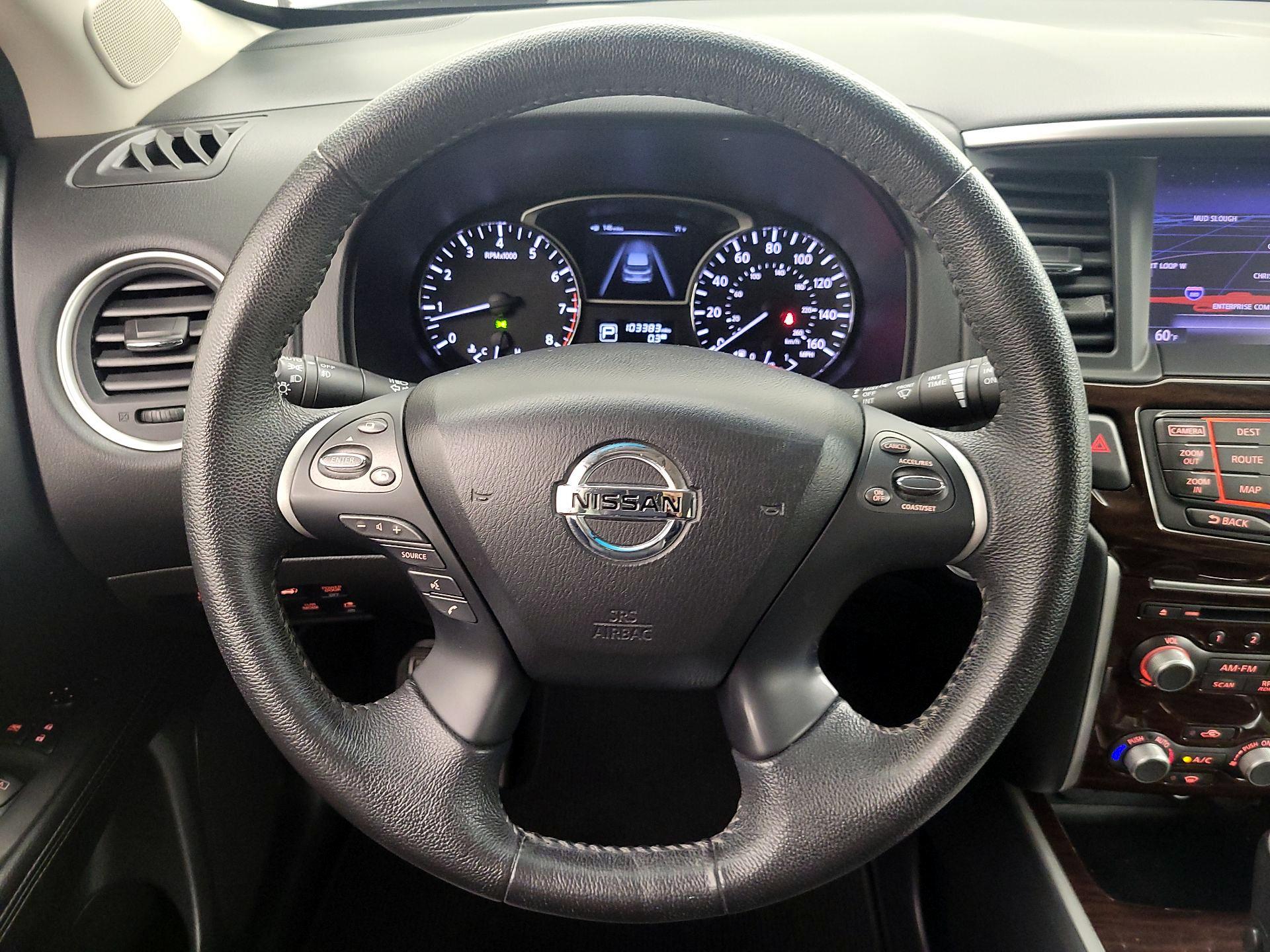 Thumbnail: 2013 Nissan Pathfinder - 10