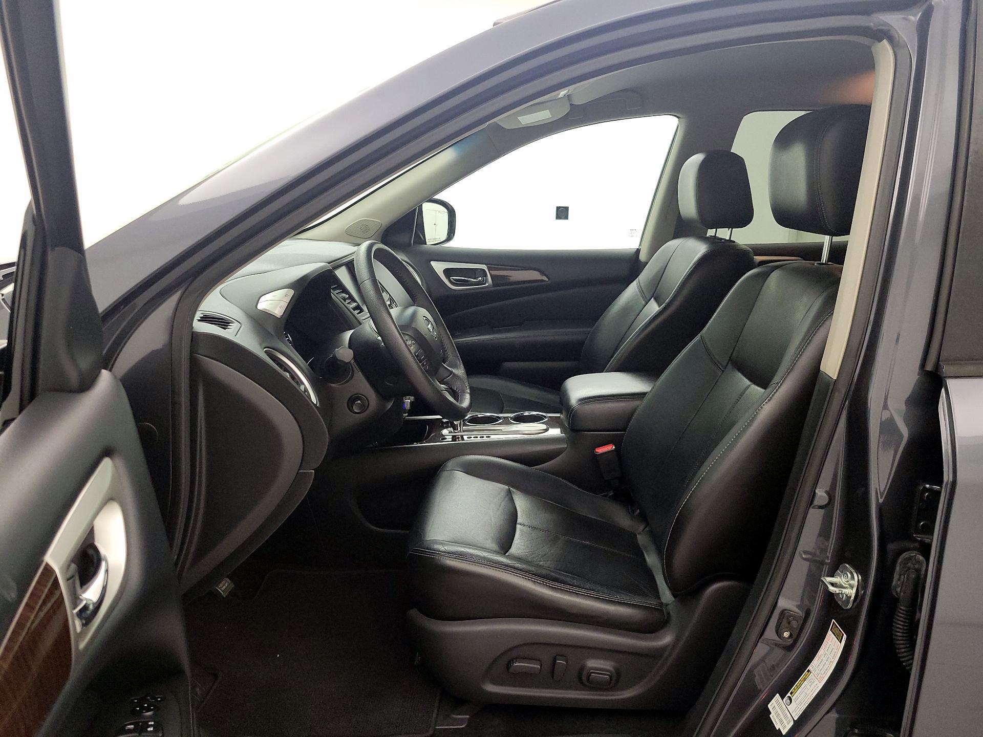 Thumbnail: 2013 Nissan Pathfinder - 11