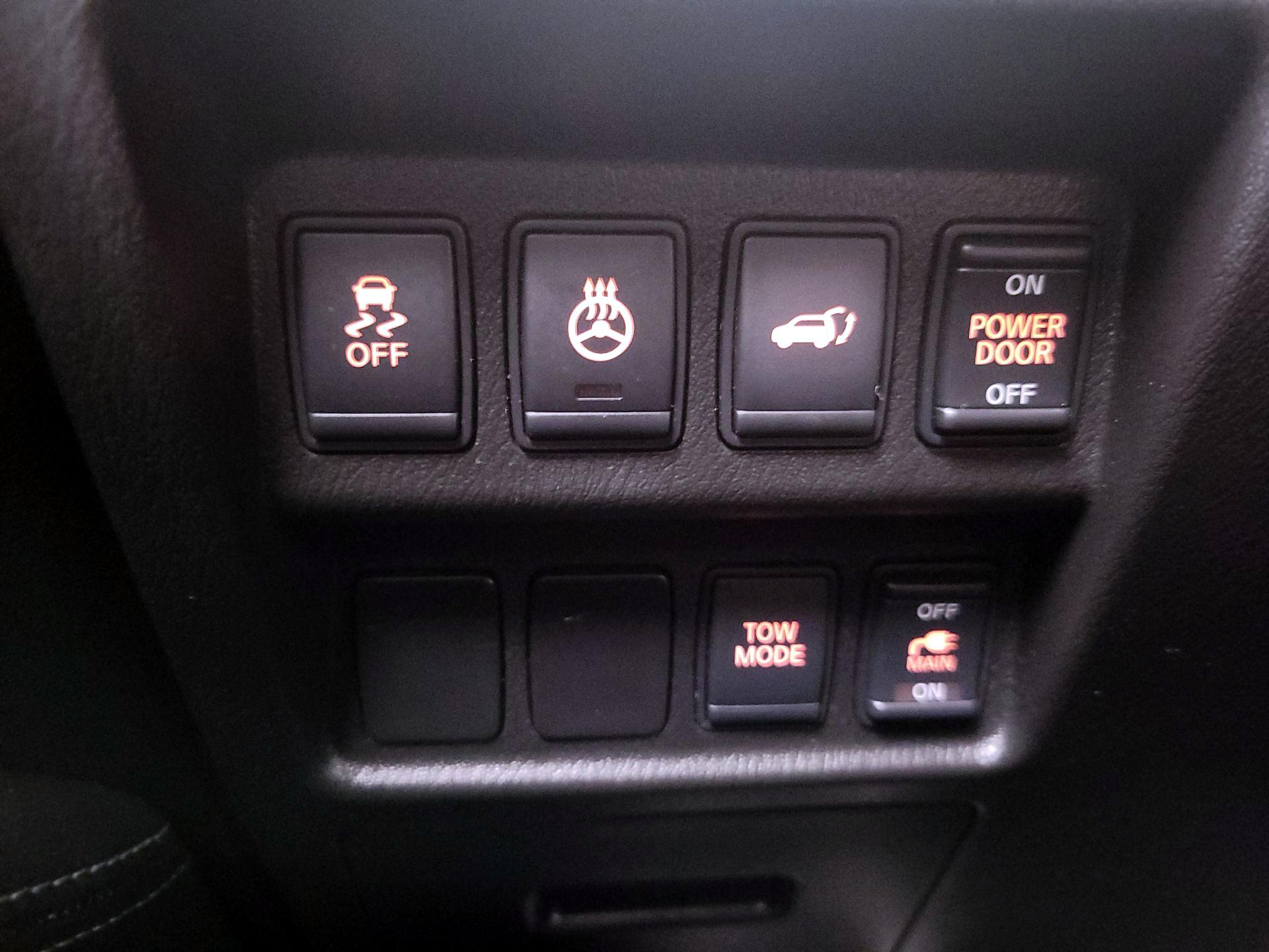 Thumbnail: 2013 Nissan Pathfinder - 13