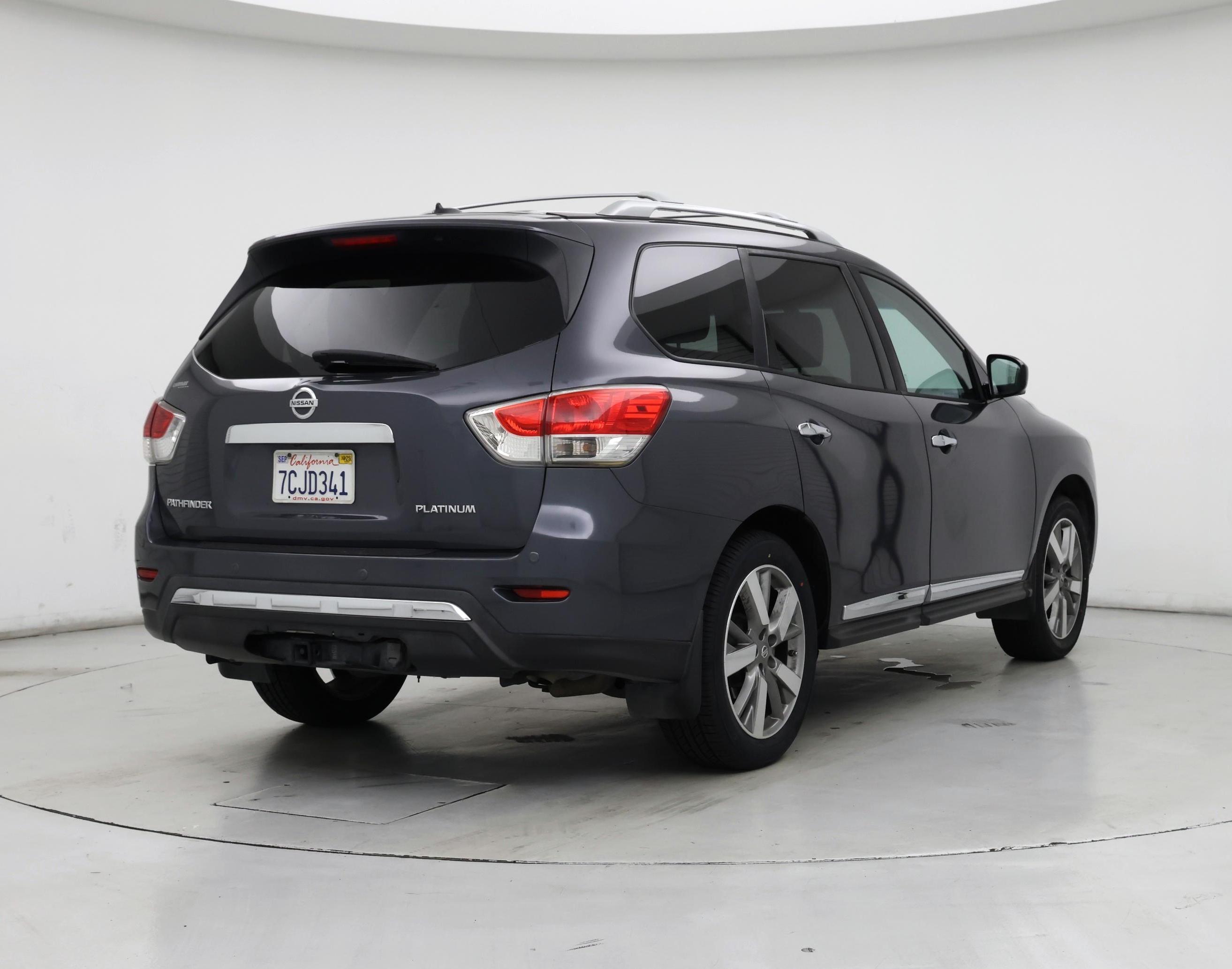 Thumbnail: 2013 Nissan Pathfinder - 8