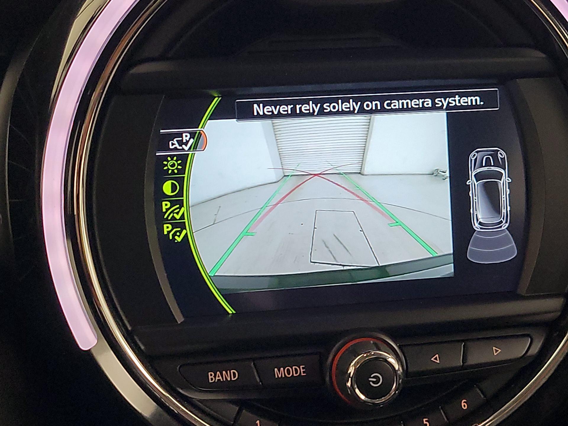 Thumbnail: 2018 MINI Cooper Hardtop - 14