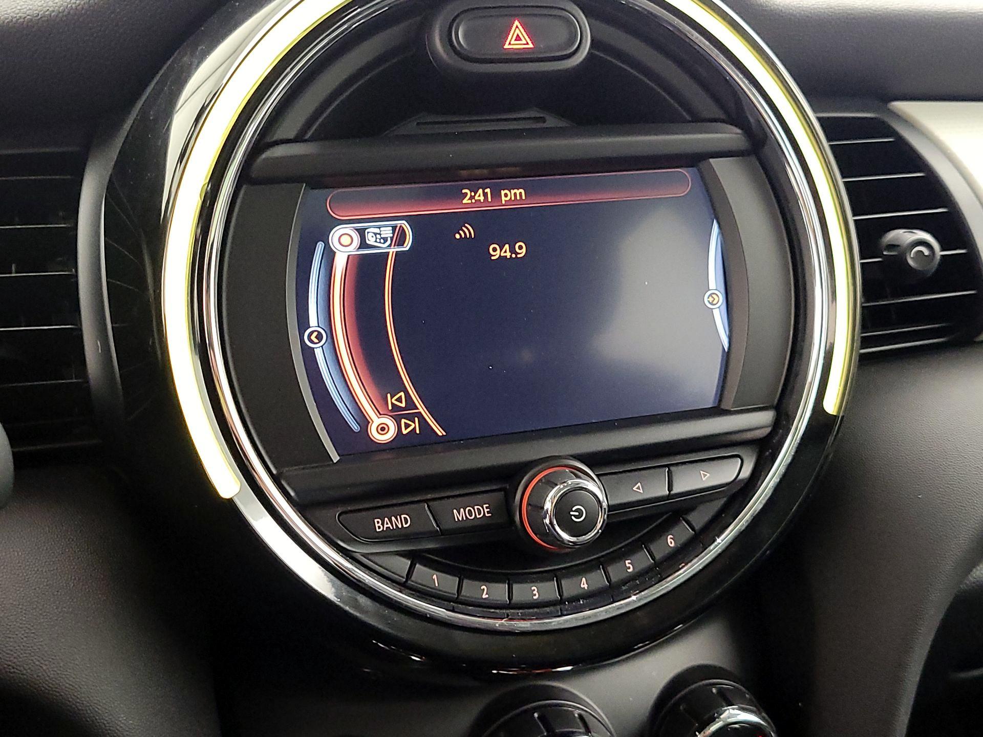 Thumbnail: 2018 MINI Cooper Hardtop - 15