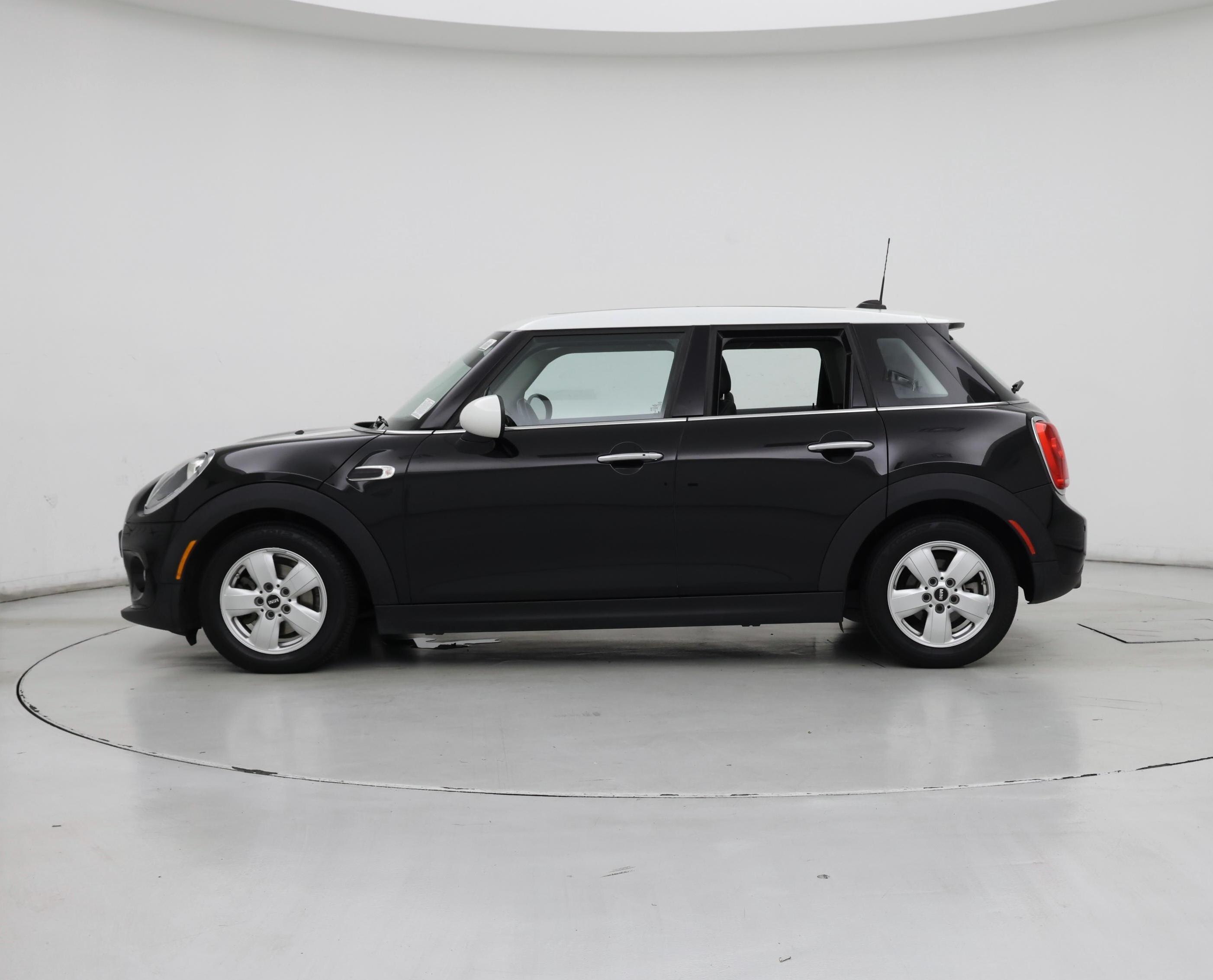 Thumbnail: 2018 MINI Cooper Hardtop - 3