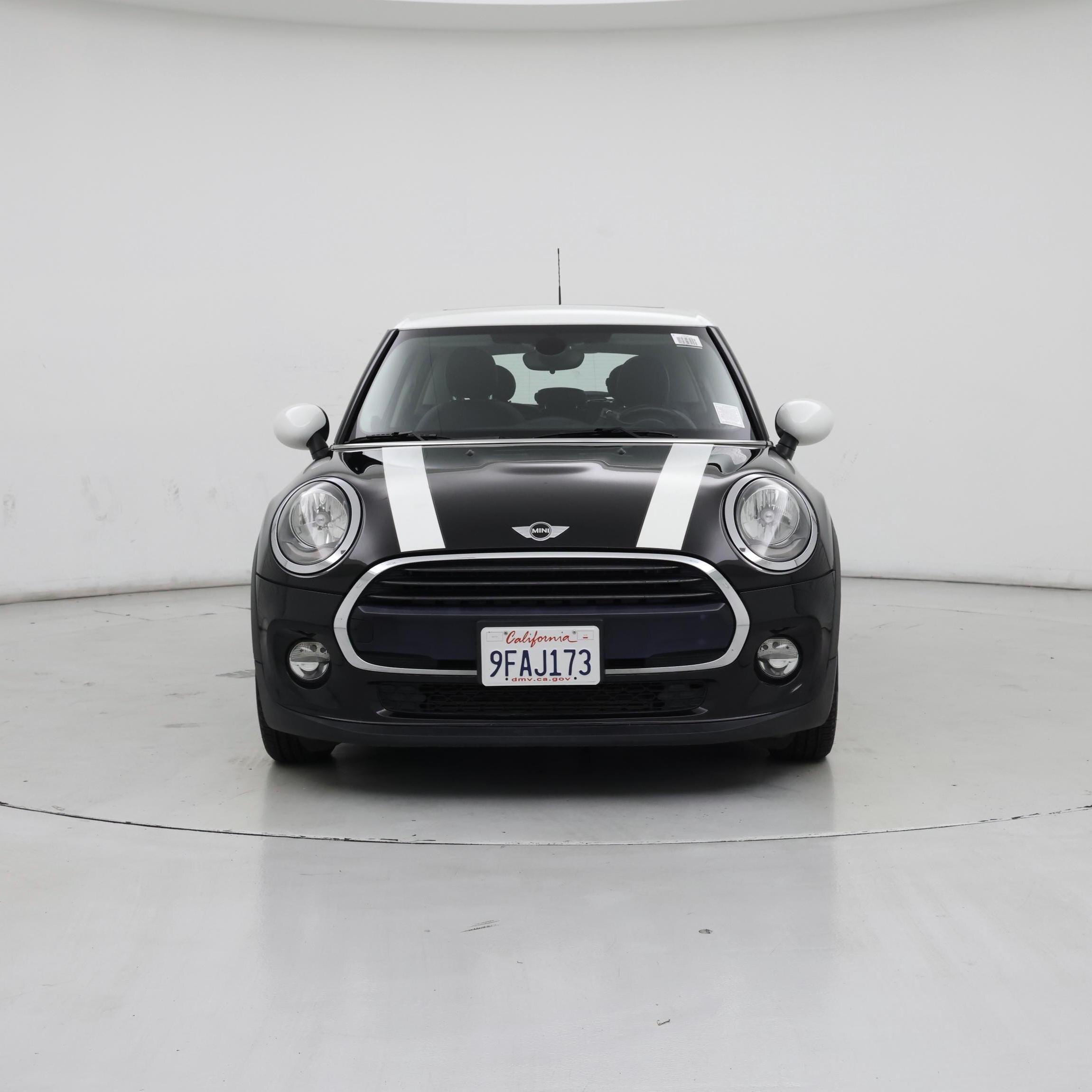 Thumbnail: 2018 MINI Cooper Hardtop - 5