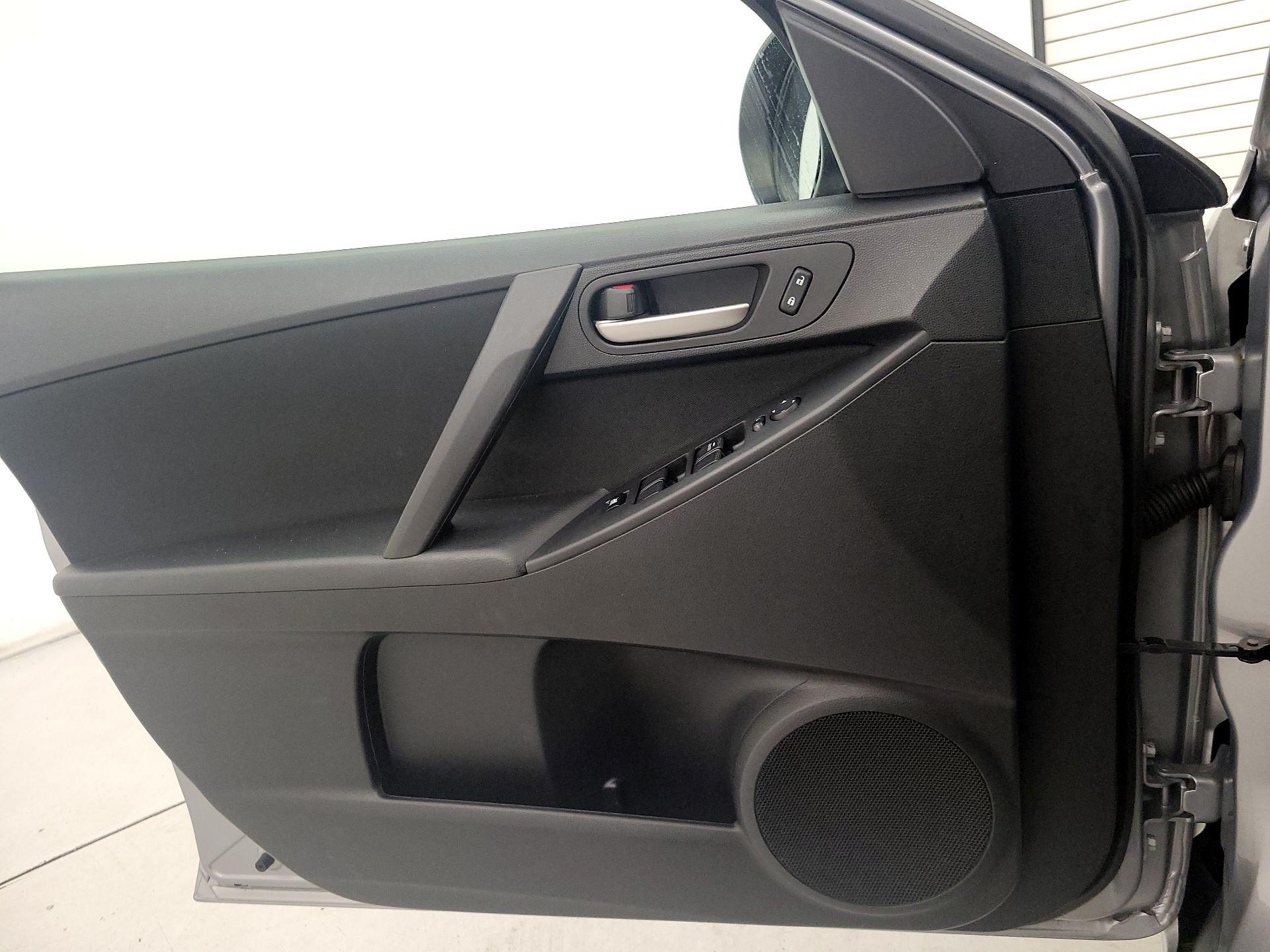 Thumbnail: 2013 Mazda Mazda3 - 12