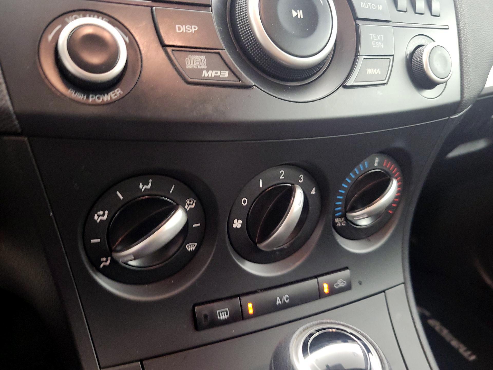 Thumbnail: 2013 Mazda Mazda3 - 15