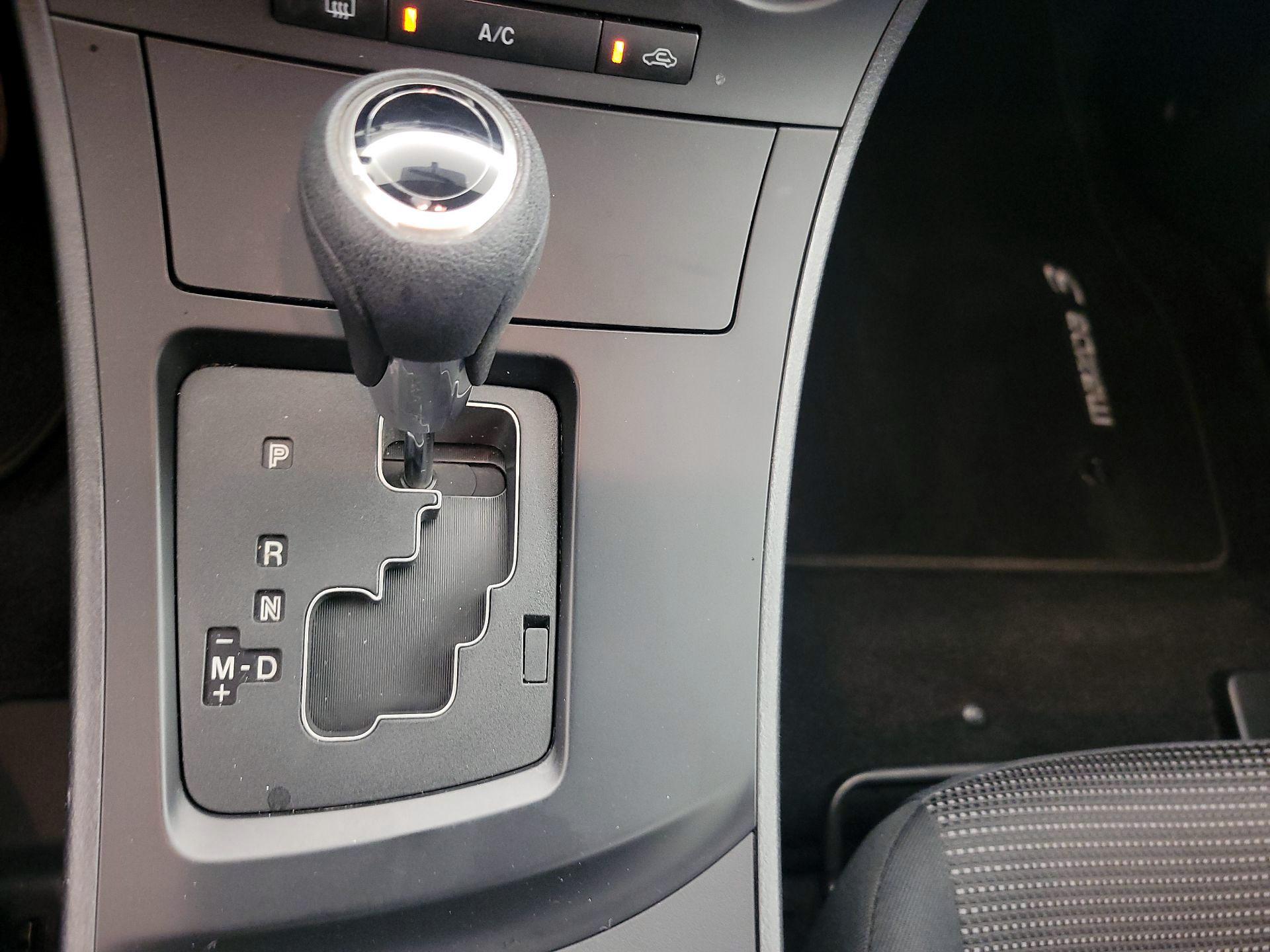 Thumbnail: 2013 Mazda Mazda3 - 16