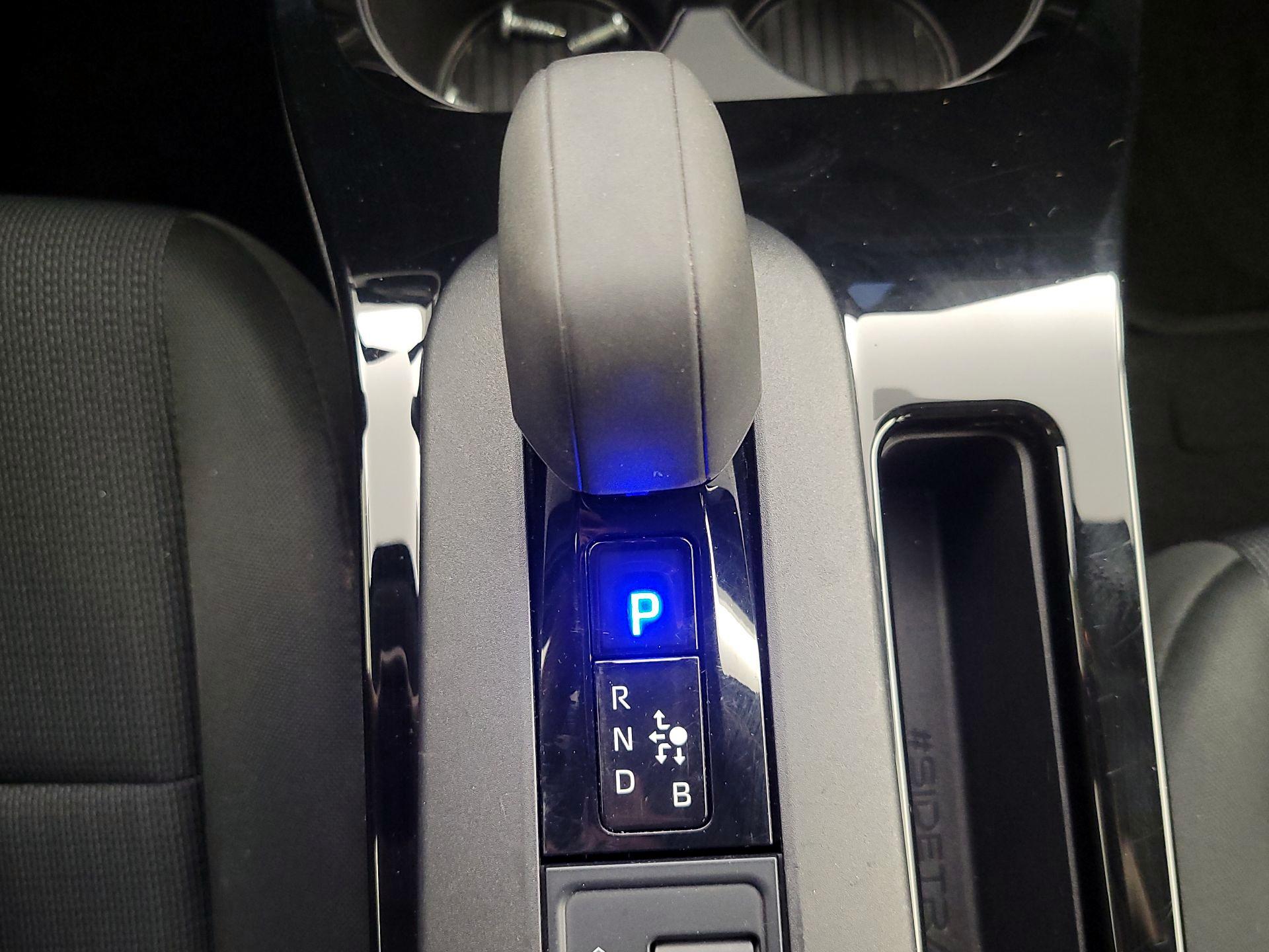 Thumbnail: 2024 Toyota Prius - 18