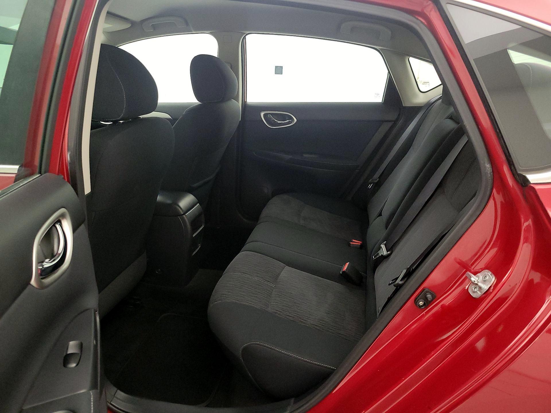 Thumbnail: 2014 Nissan Sentra - 18