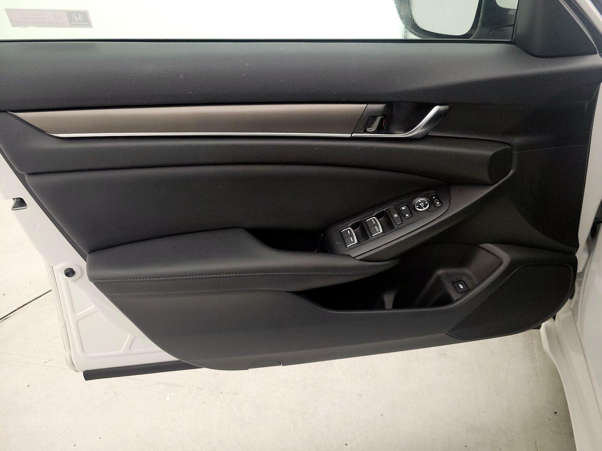 Thumbnail: 2019 Honda Accord - 12