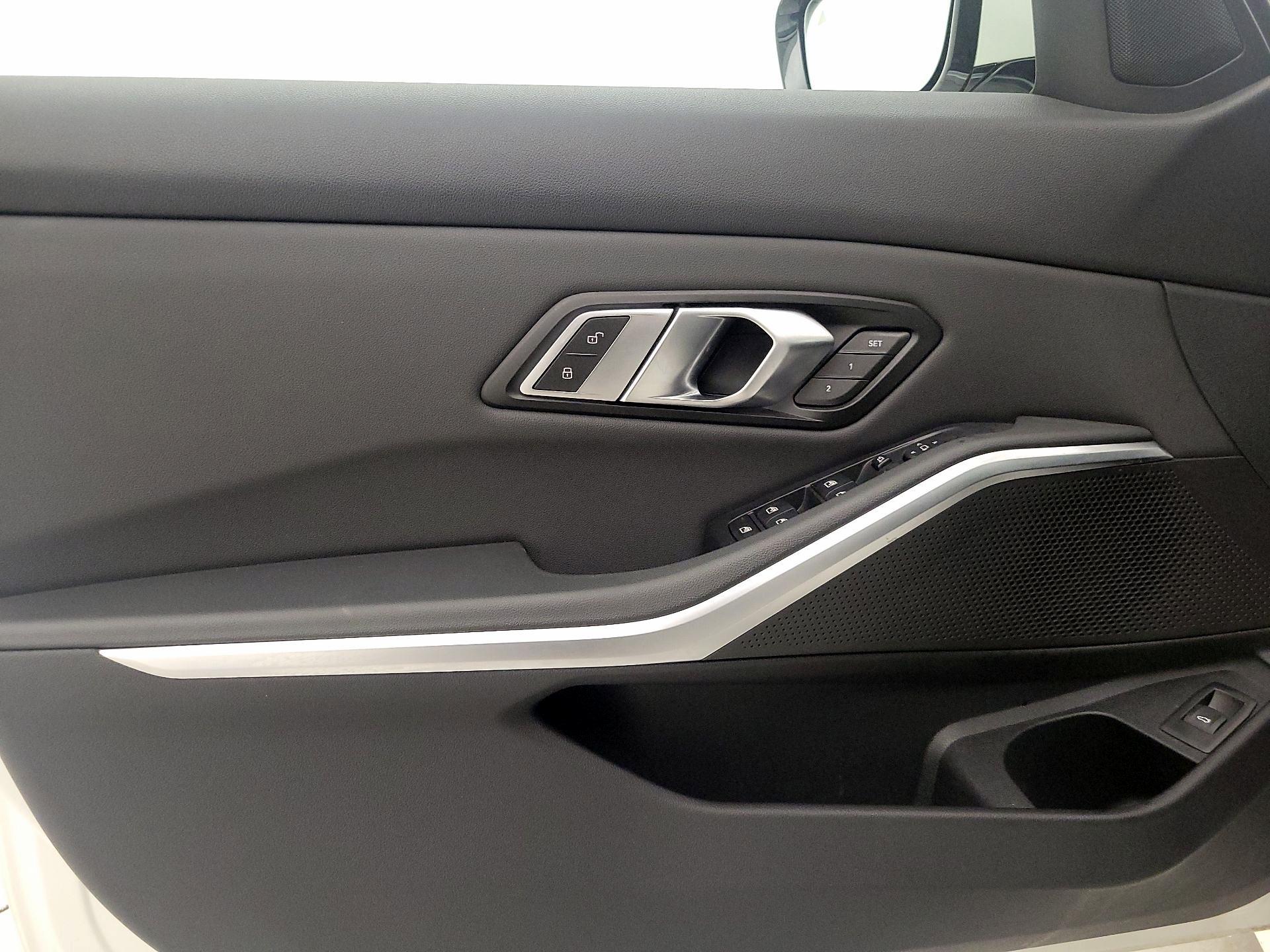 Thumbnail: 2019 BMW 3 Series - 12