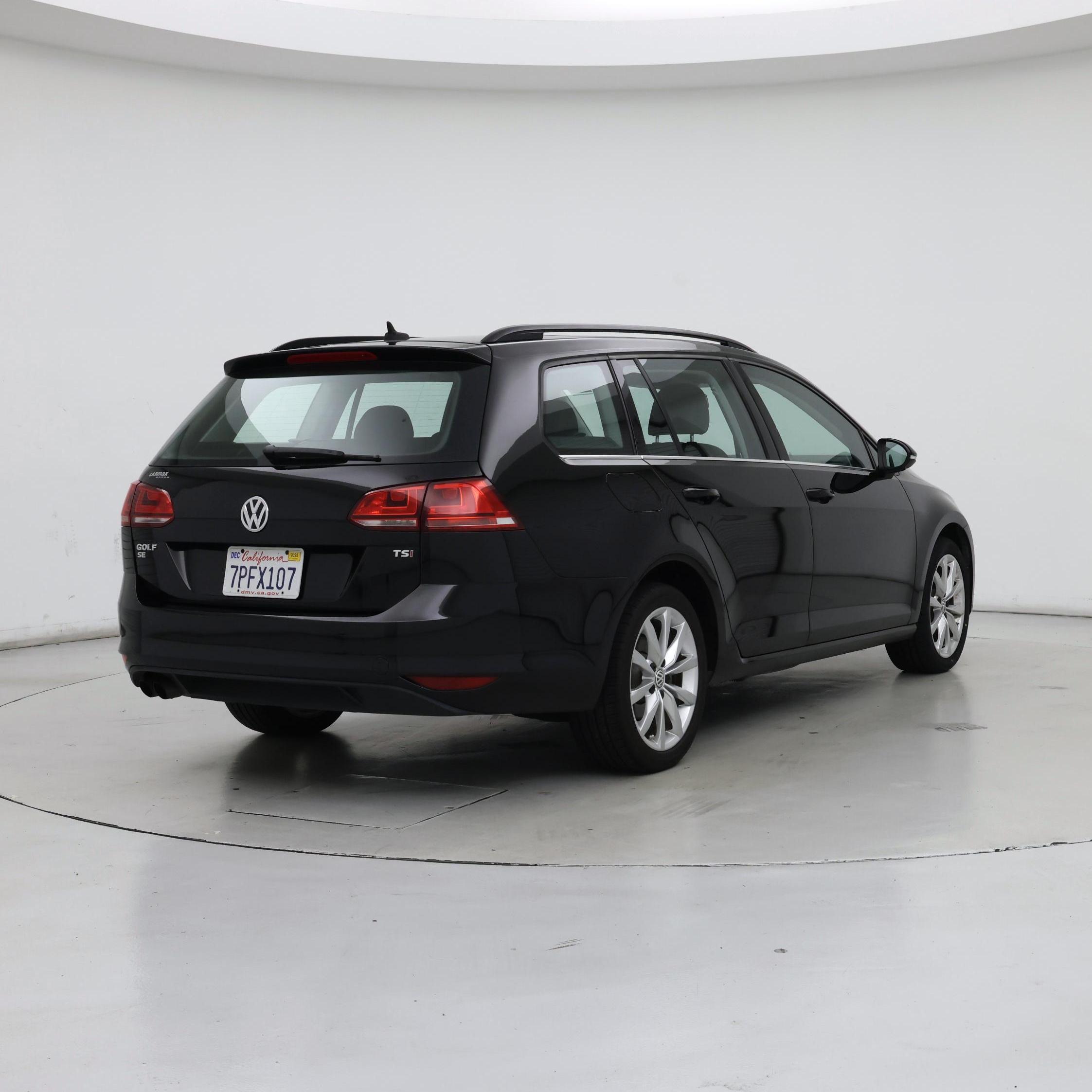 Thumbnail: 2016 Volkswagen Golf - 8