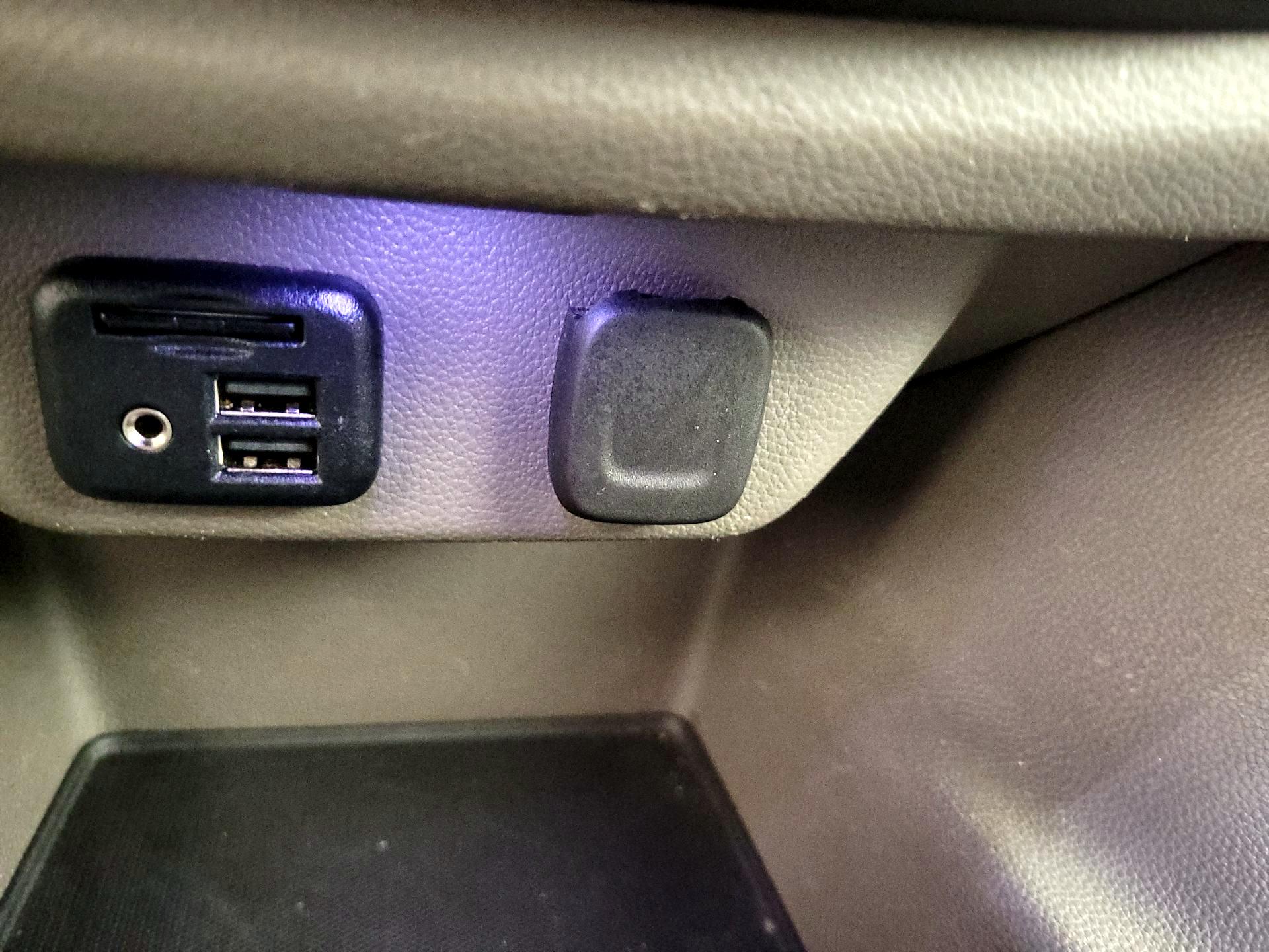 Thumbnail: 2020 Chevrolet Traverse - 18