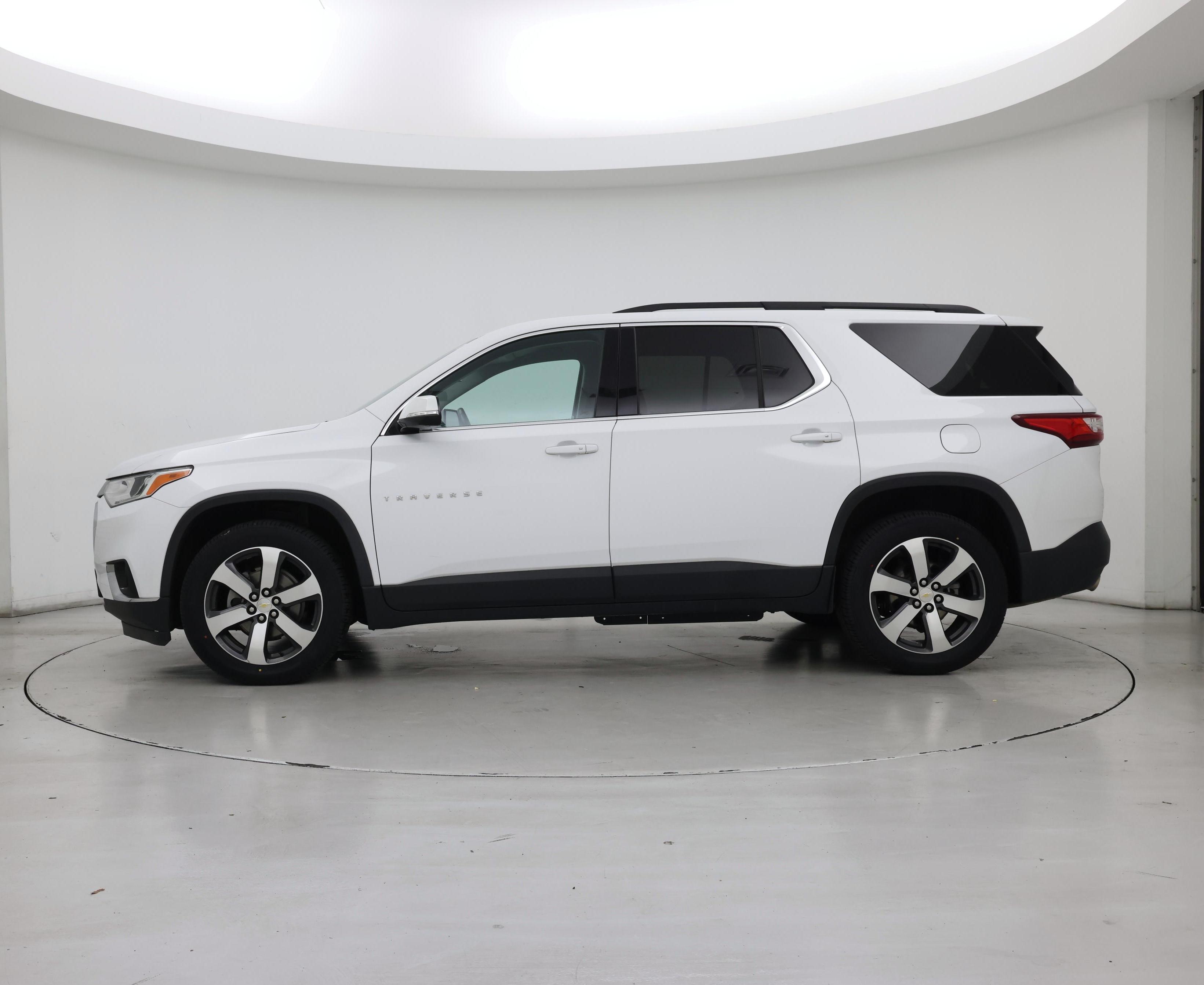 Thumbnail: 2020 Chevrolet Traverse - 3