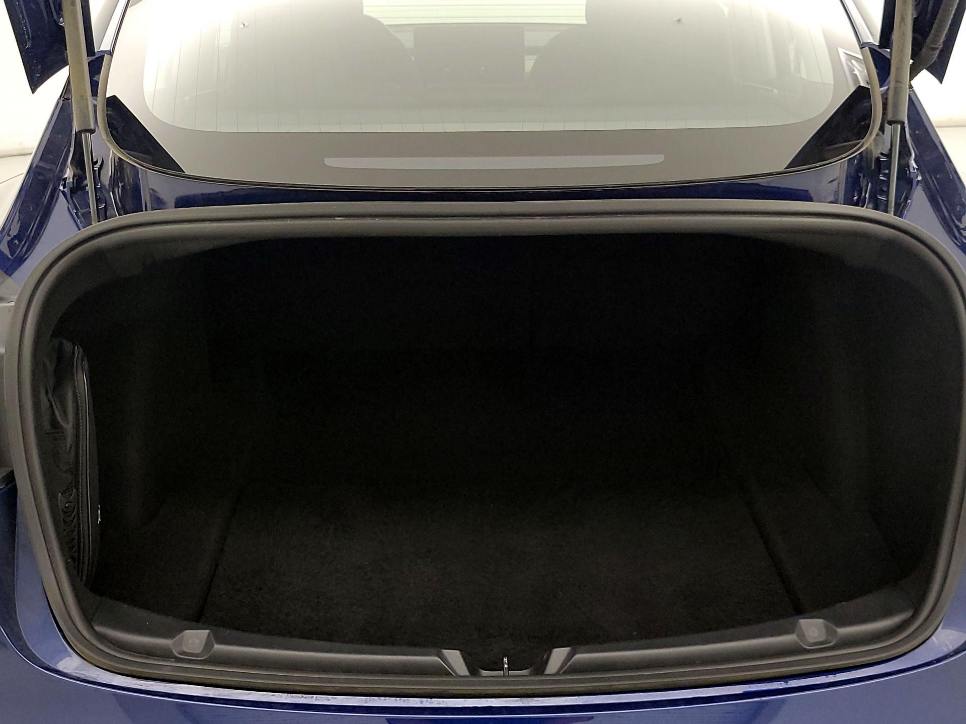 Thumbnail: 2018 Tesla Model 3 - 20