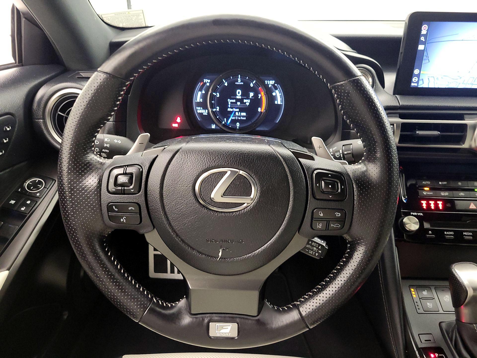 Thumbnail: 2022 Lexus IS - 10