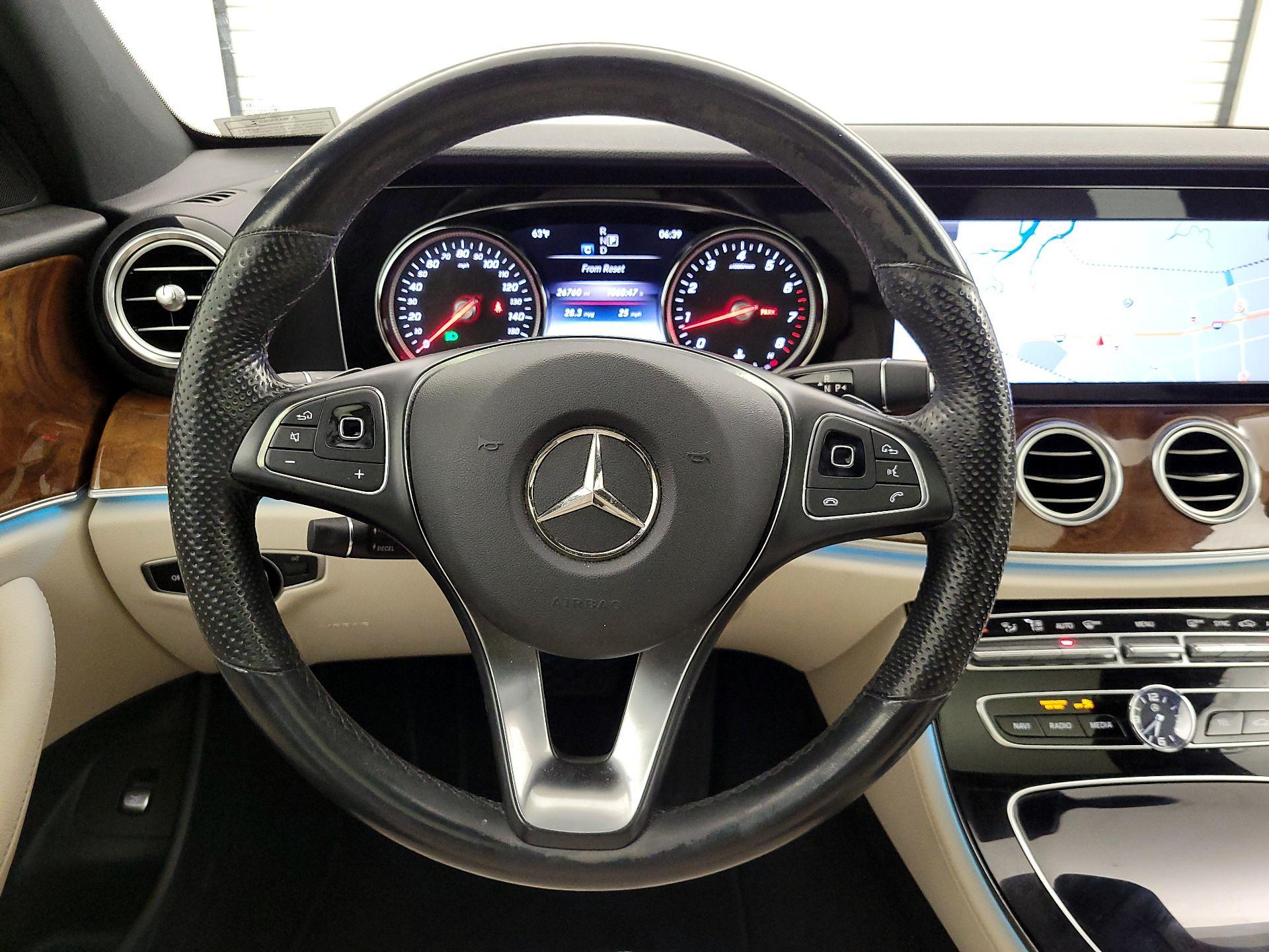 Thumbnail: 2017 Mercedes-Benz E-Class - 10