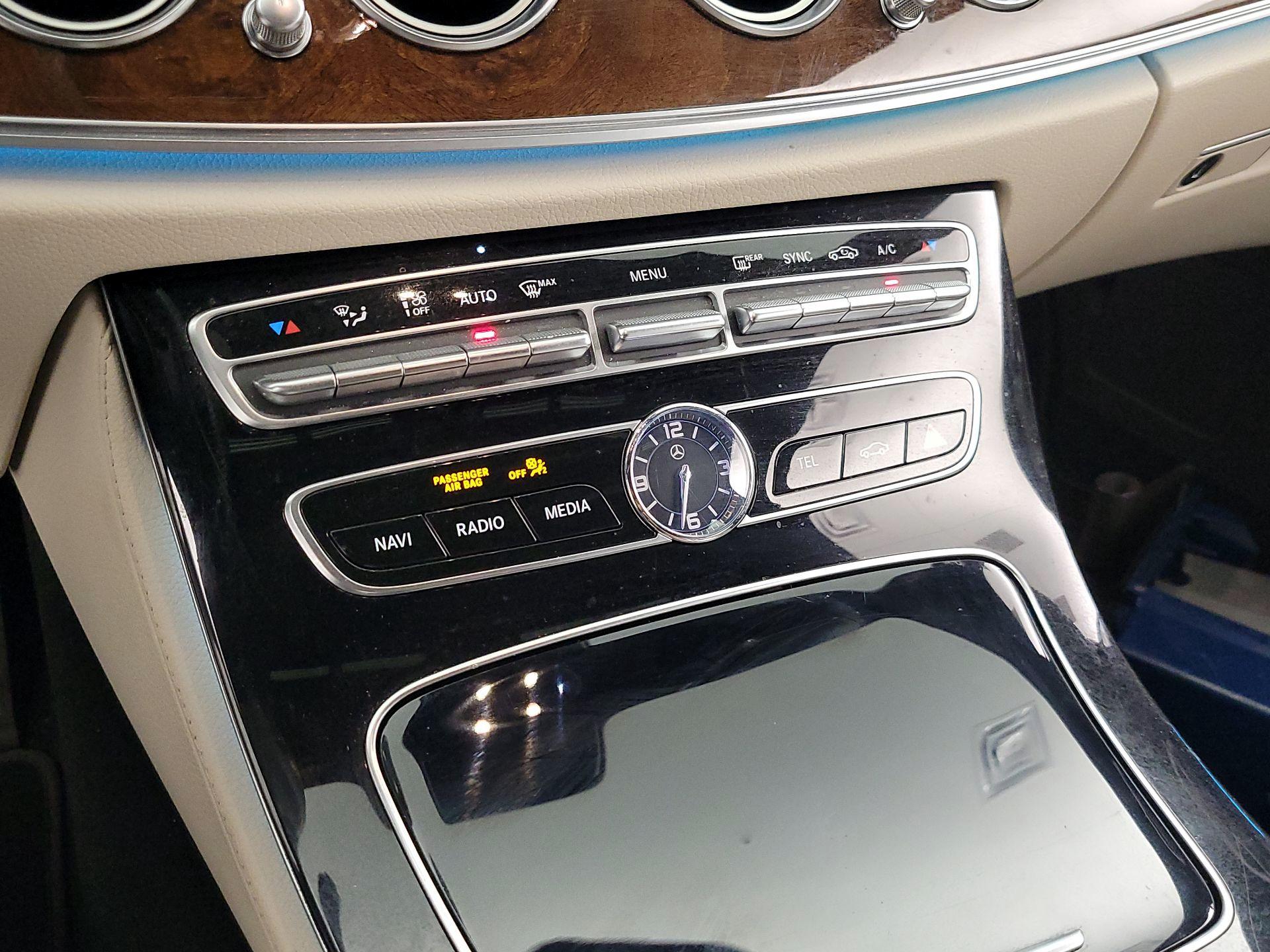 Thumbnail: 2017 Mercedes-Benz E-Class - 17