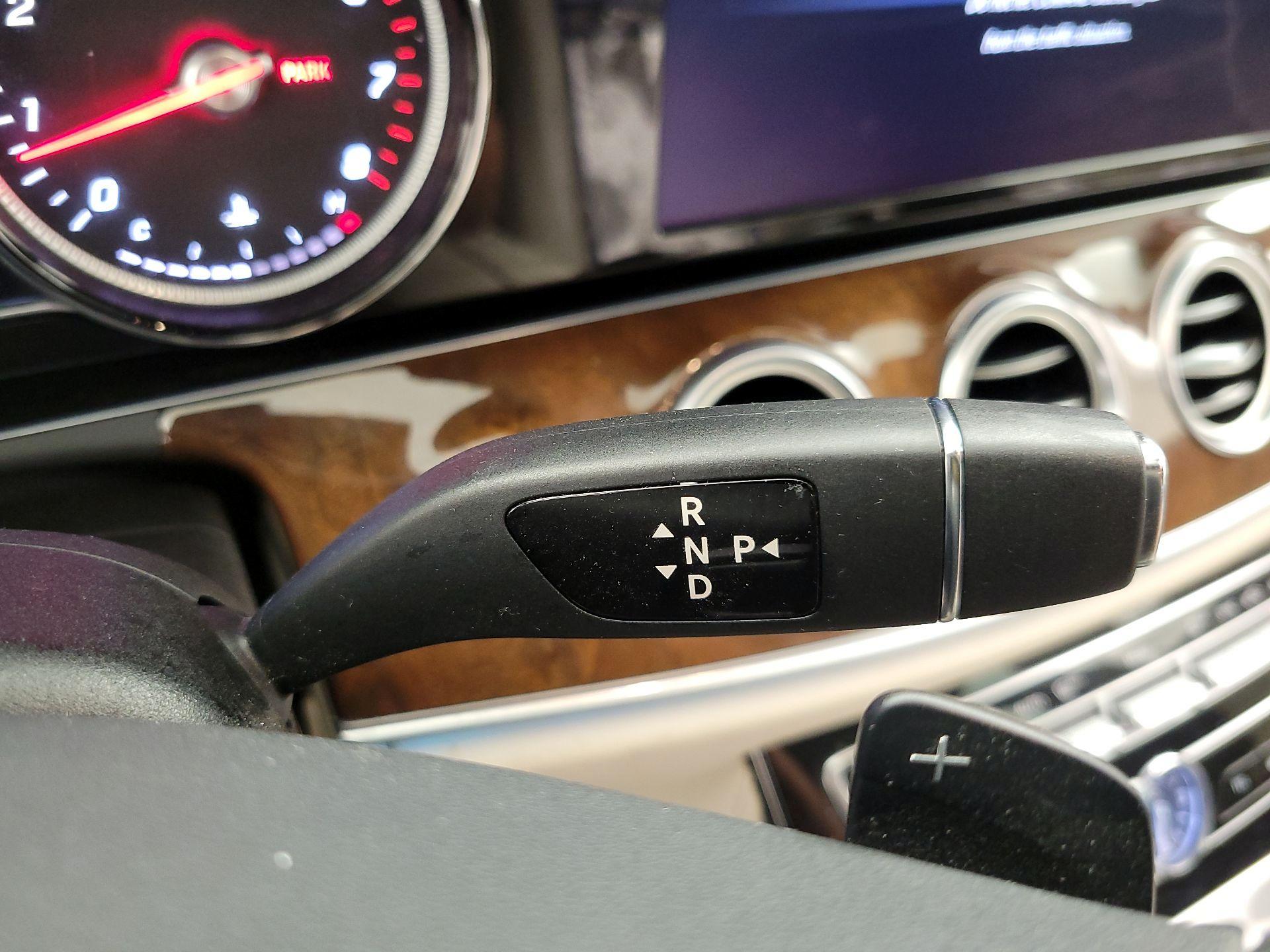 Thumbnail: 2017 Mercedes-Benz E-Class - 18