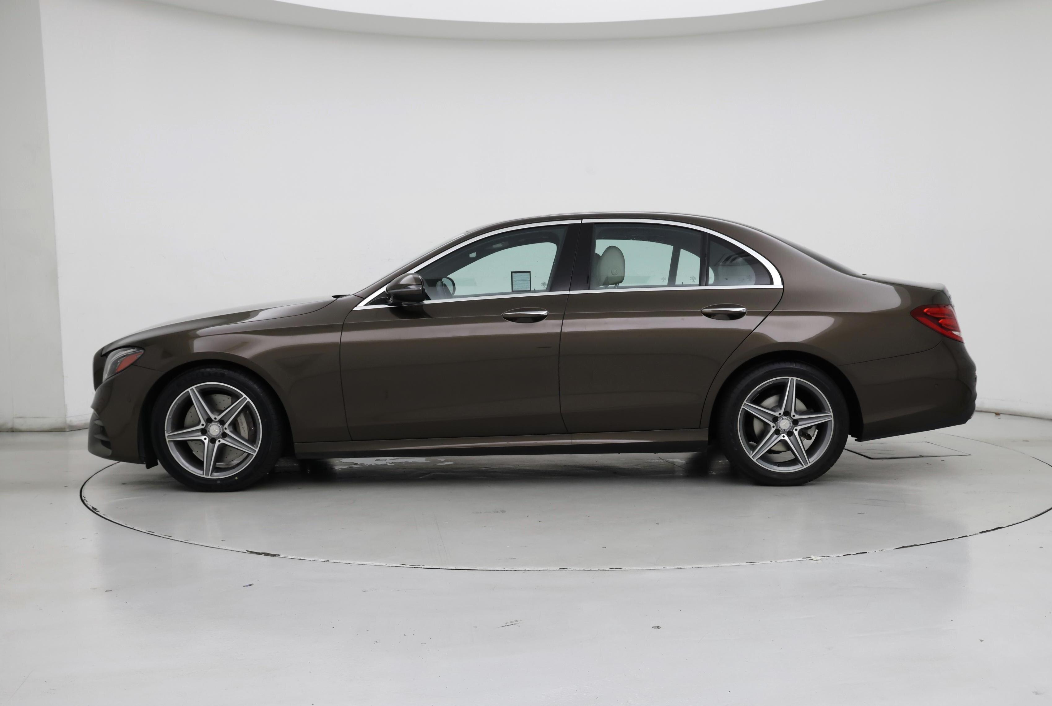 Thumbnail: 2017 Mercedes-Benz E-Class - 3