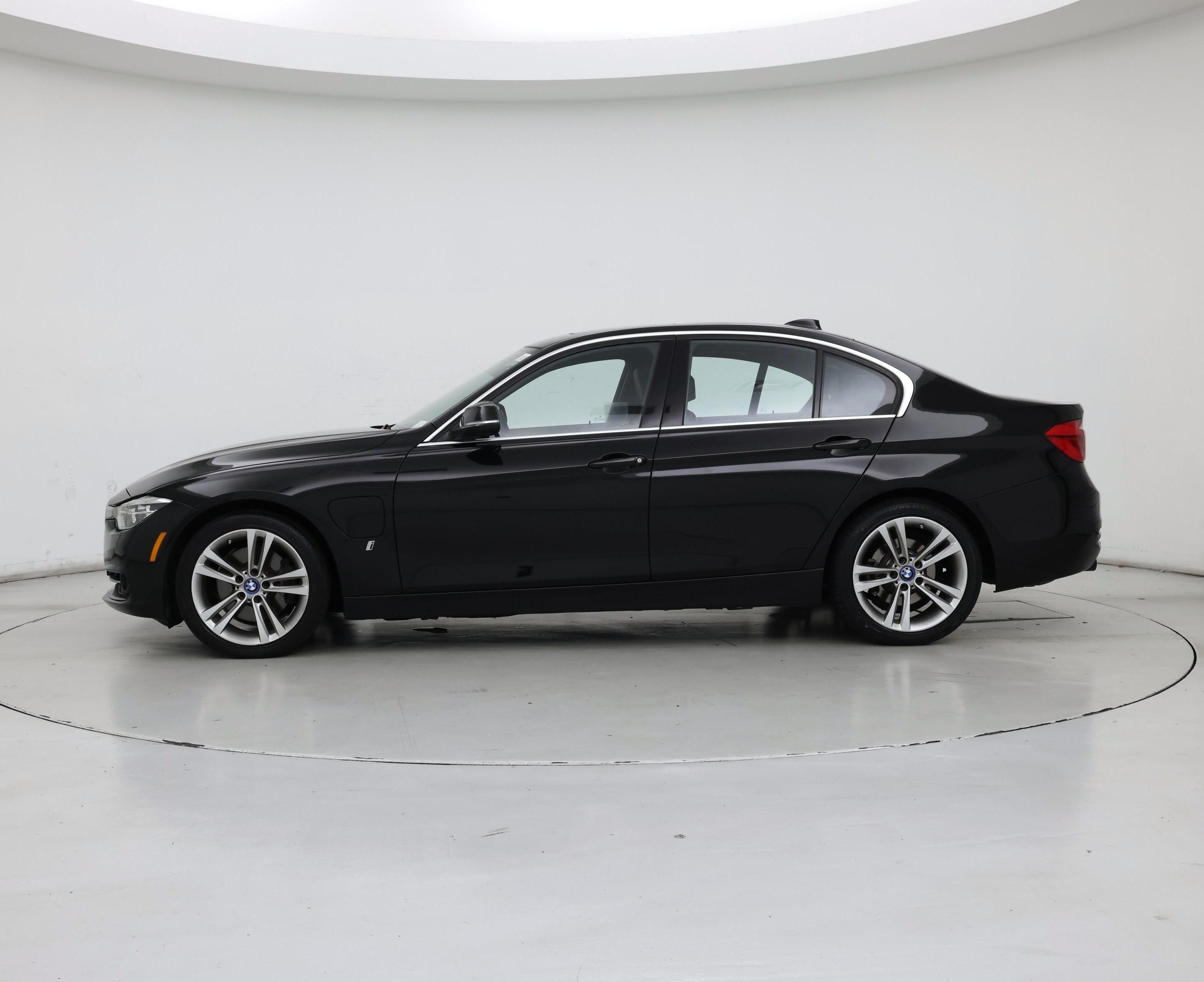 Thumbnail: 2018 BMW 3 Series - 3