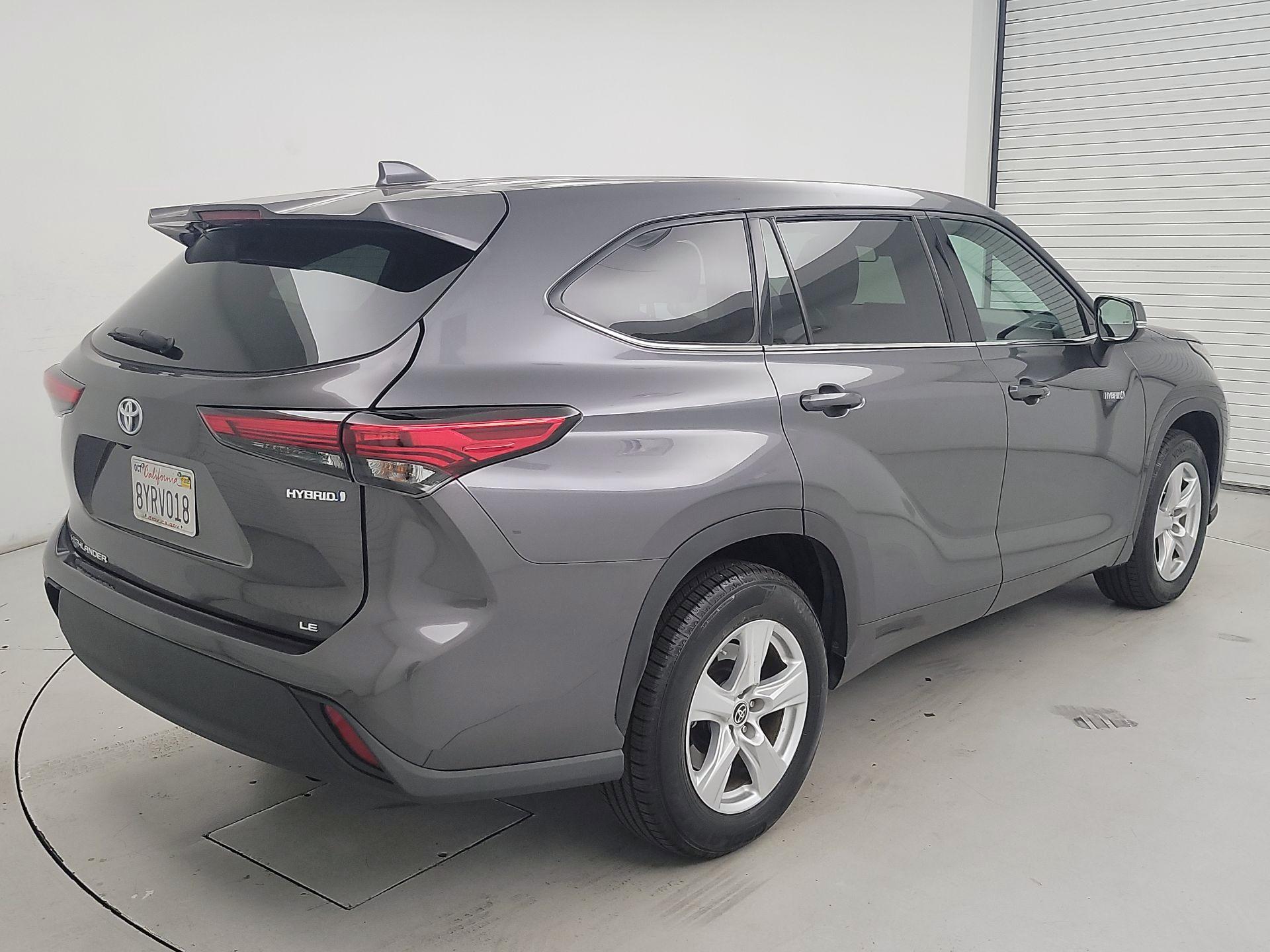 Thumbnail: 2021 Toyota Highlander - 5