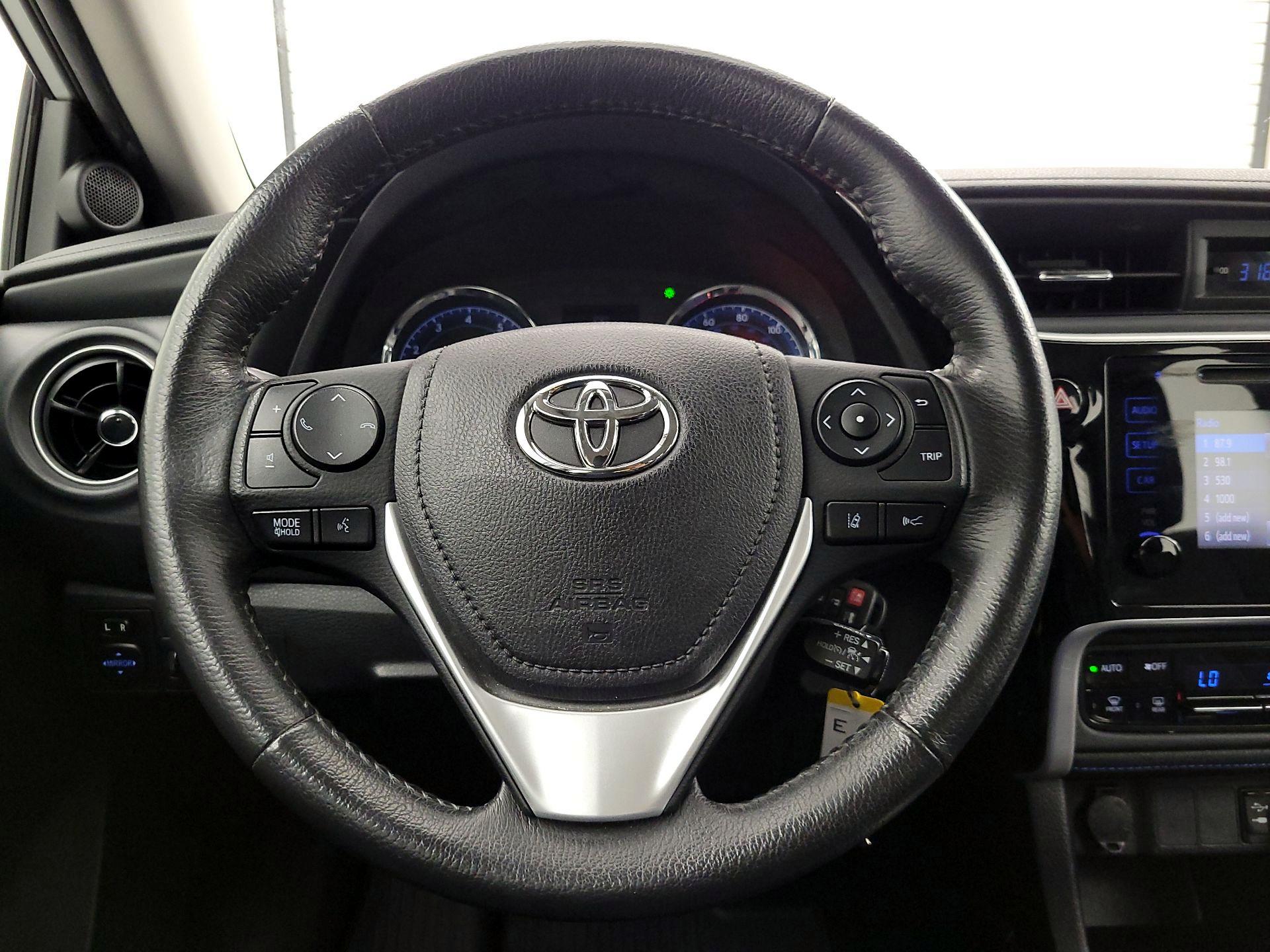 Thumbnail: 2018 Toyota Corolla - 10