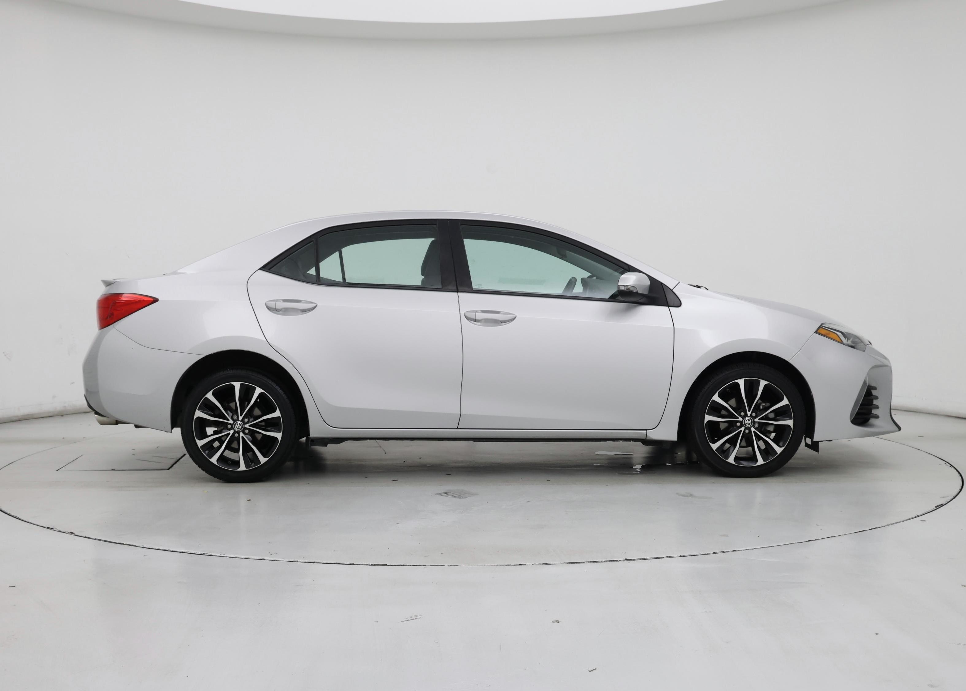 Thumbnail: 2018 Toyota Corolla - 7