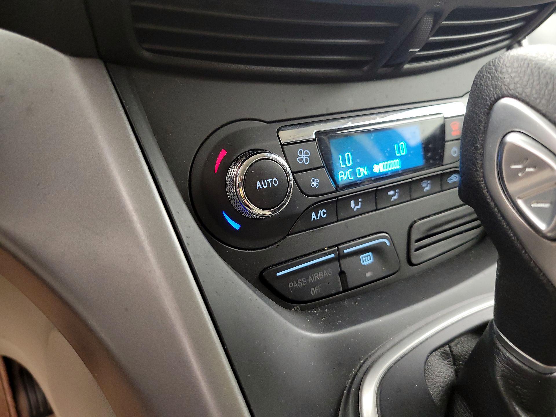 Thumbnail: 2014 Ford Escape - 16