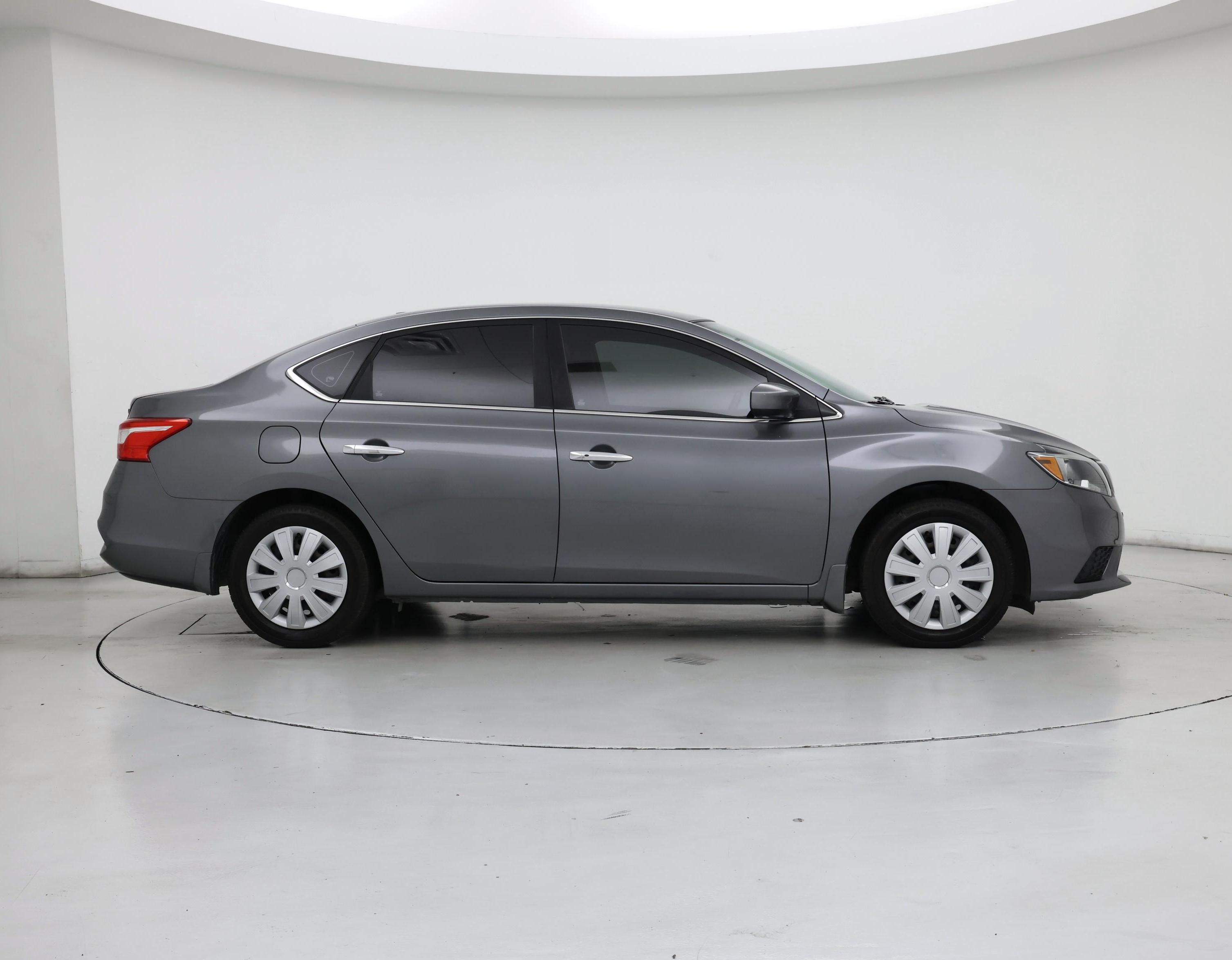 Thumbnail: 2016 Nissan Sentra - 7