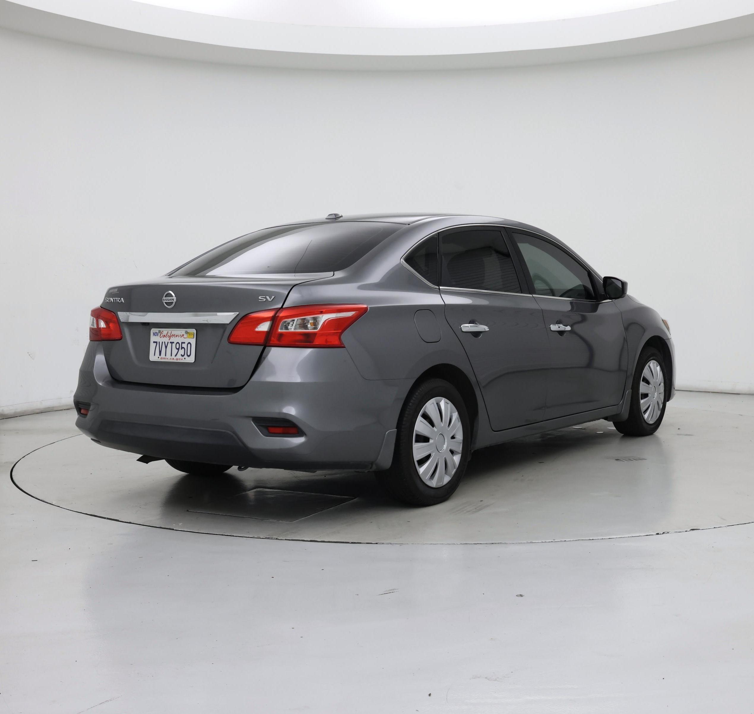 Thumbnail: 2016 Nissan Sentra - 8