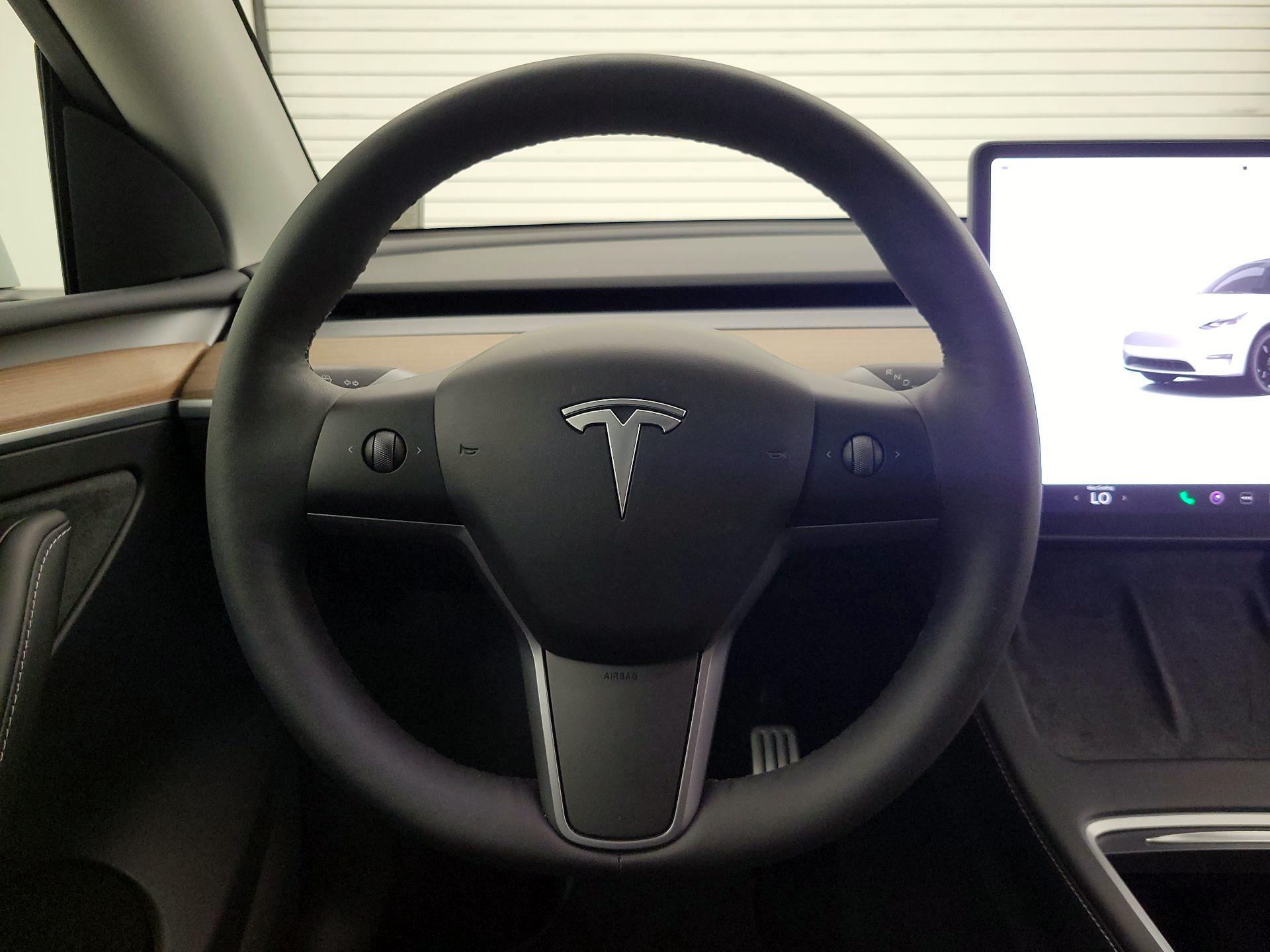 Thumbnail: 2023 Tesla Model Y - 10