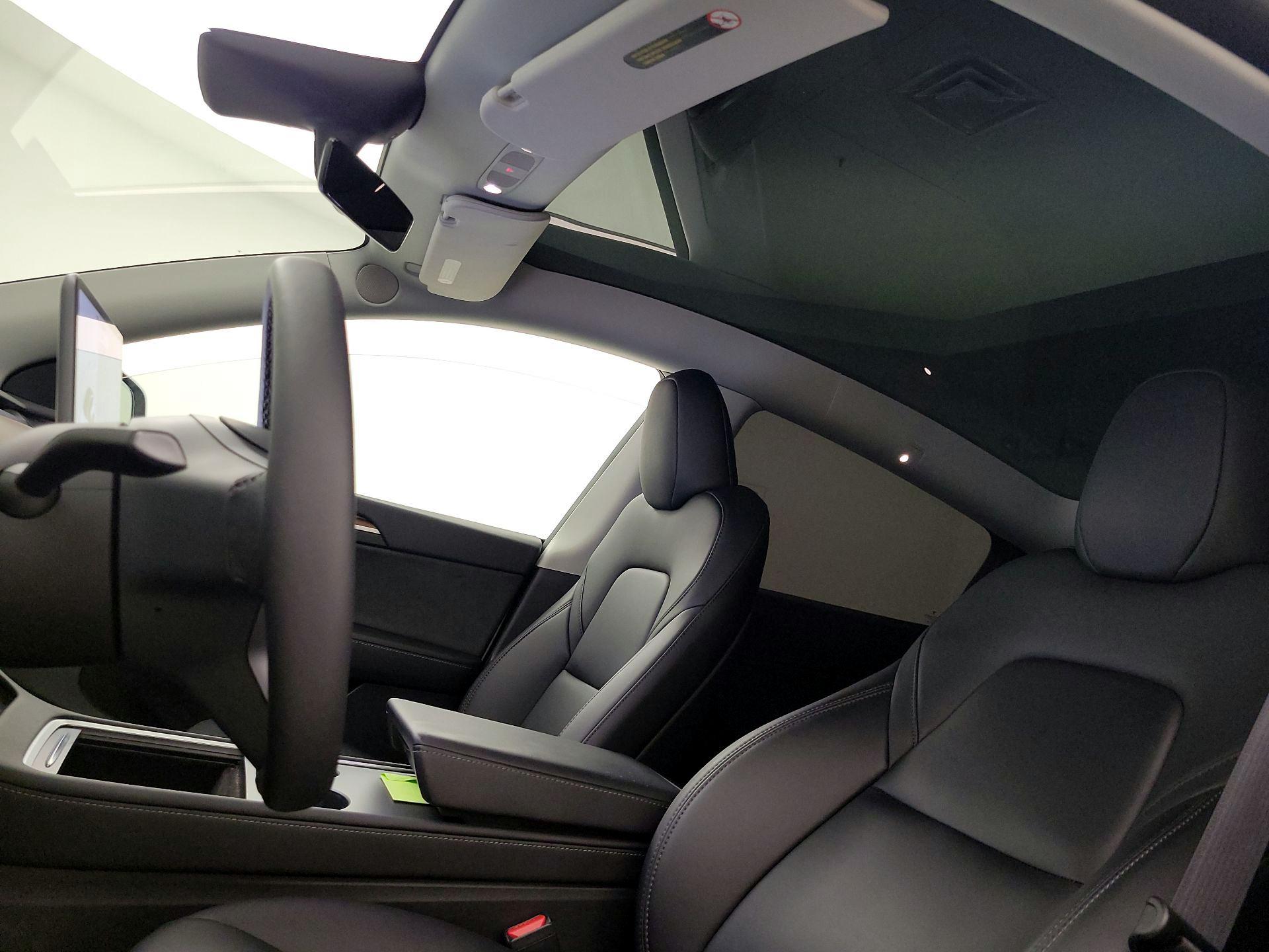 Thumbnail: 2023 Tesla Model Y - 19