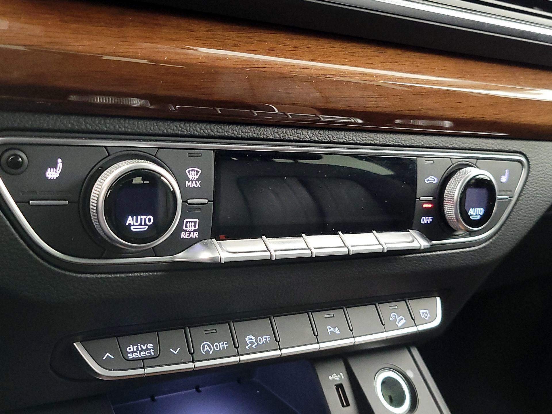 Thumbnail: 2022 Audi Q5 - 16