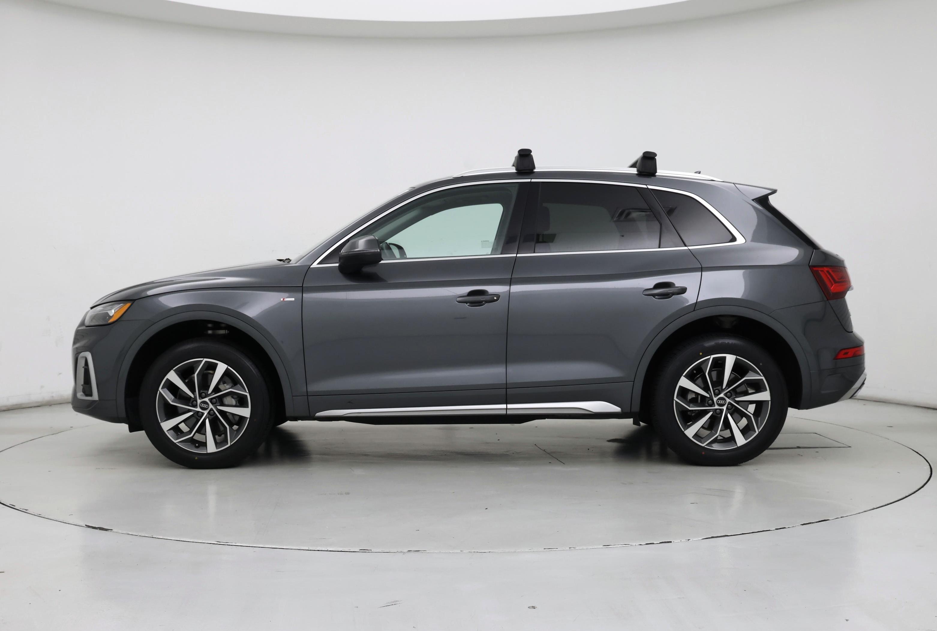 Thumbnail: 2022 Audi Q5 - 3