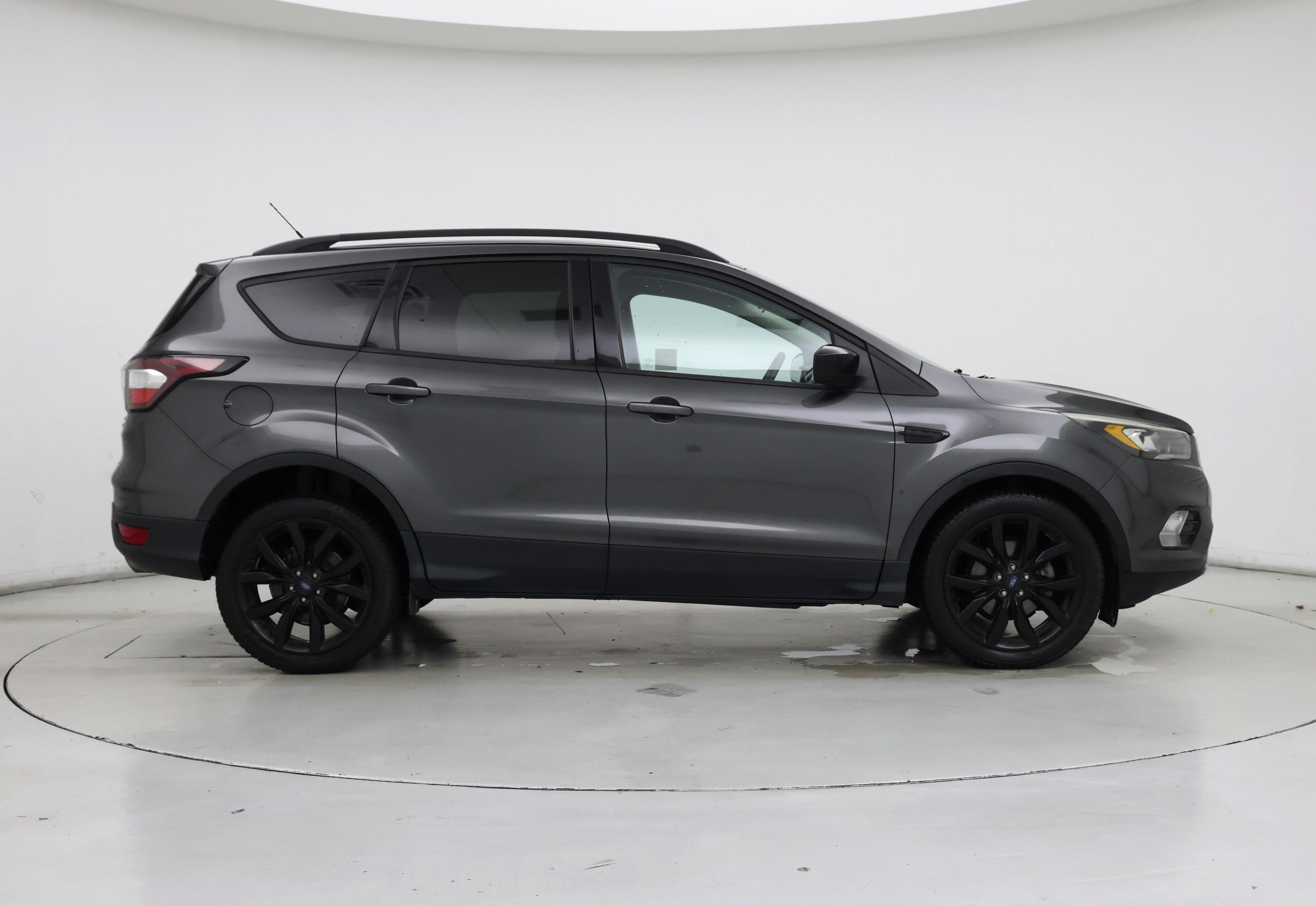 Thumbnail: 2017 Ford Escape - 7