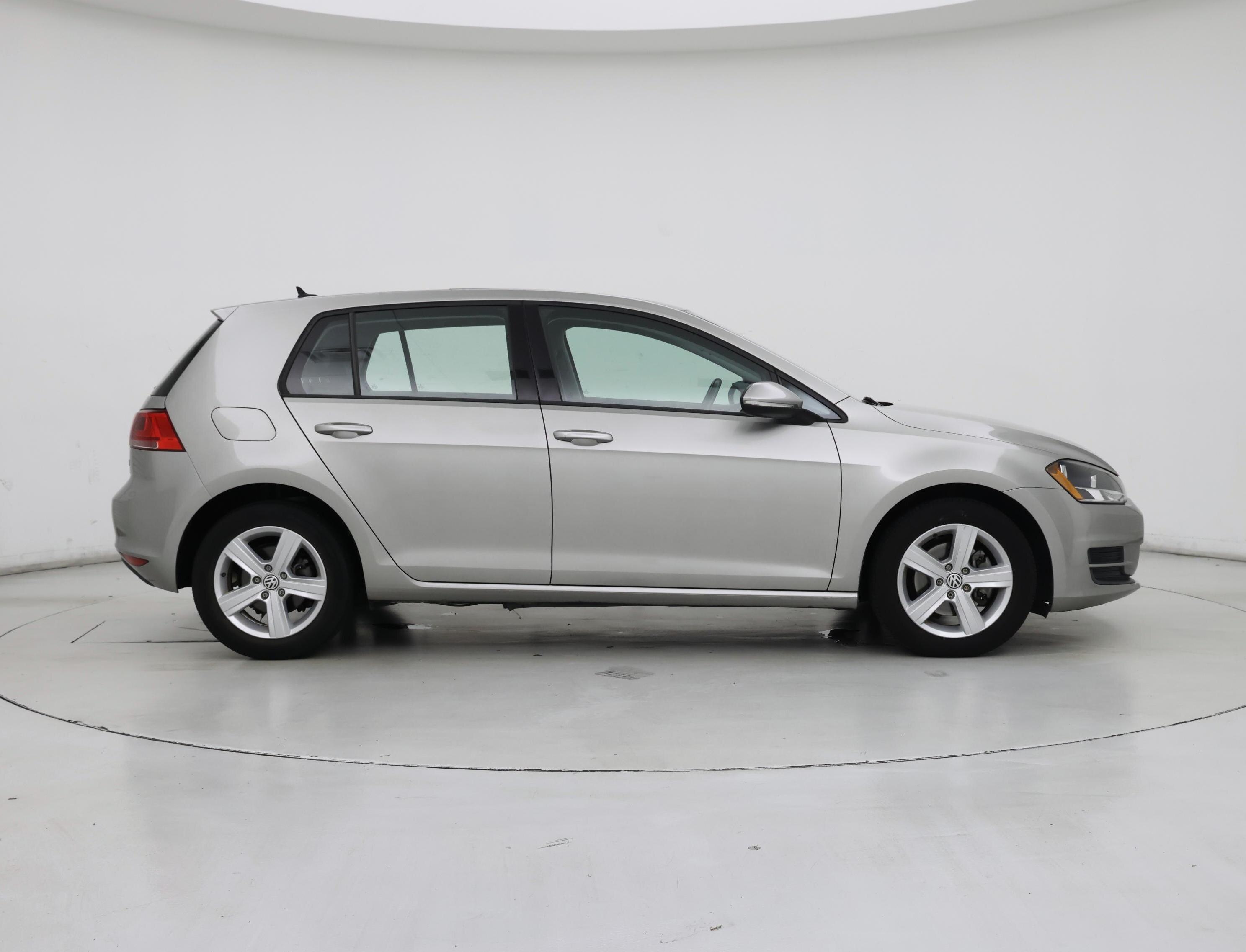 Thumbnail: 2017 Volkswagen Golf - 7