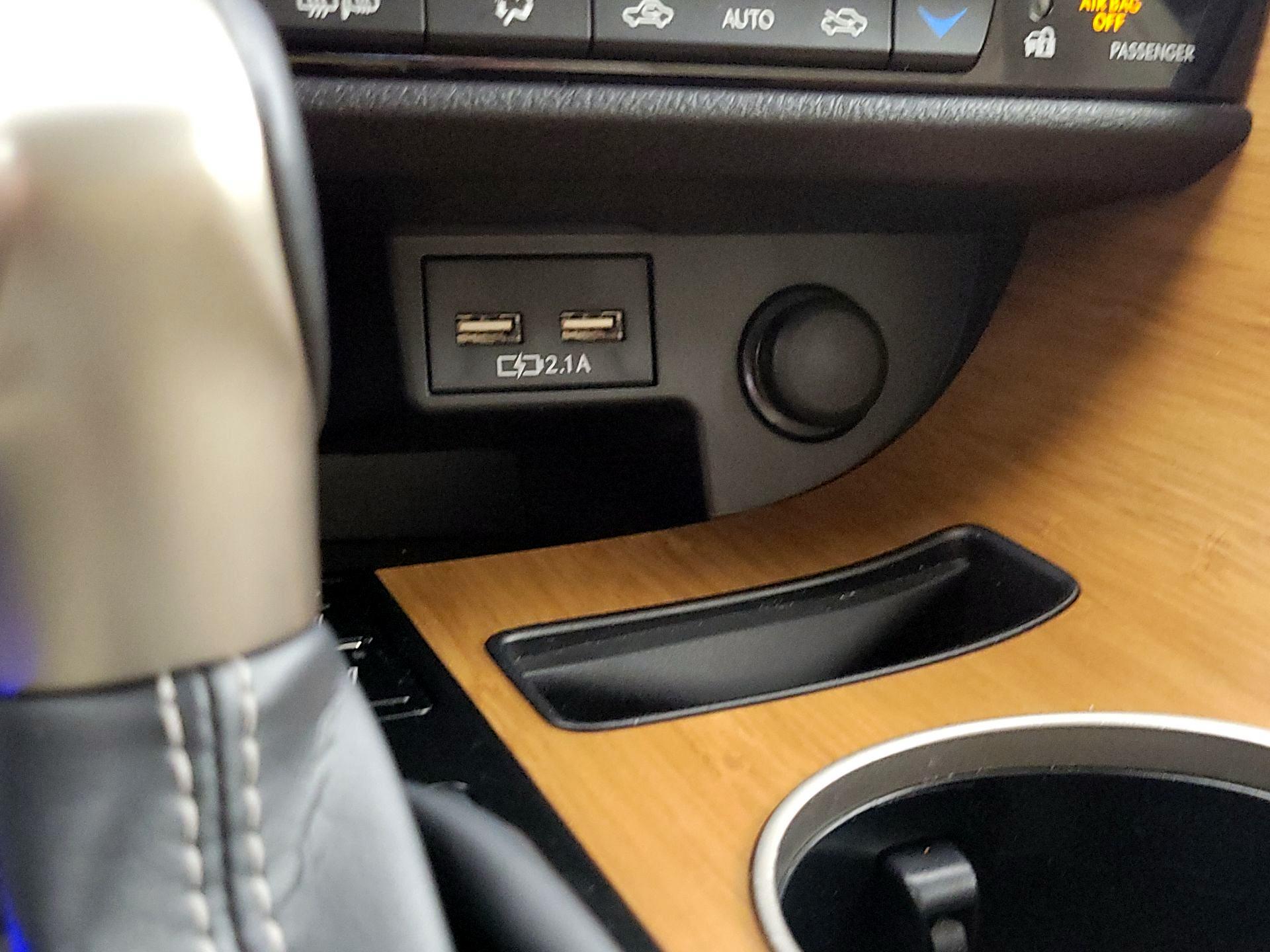 Thumbnail: 2021 Lexus RX - 17