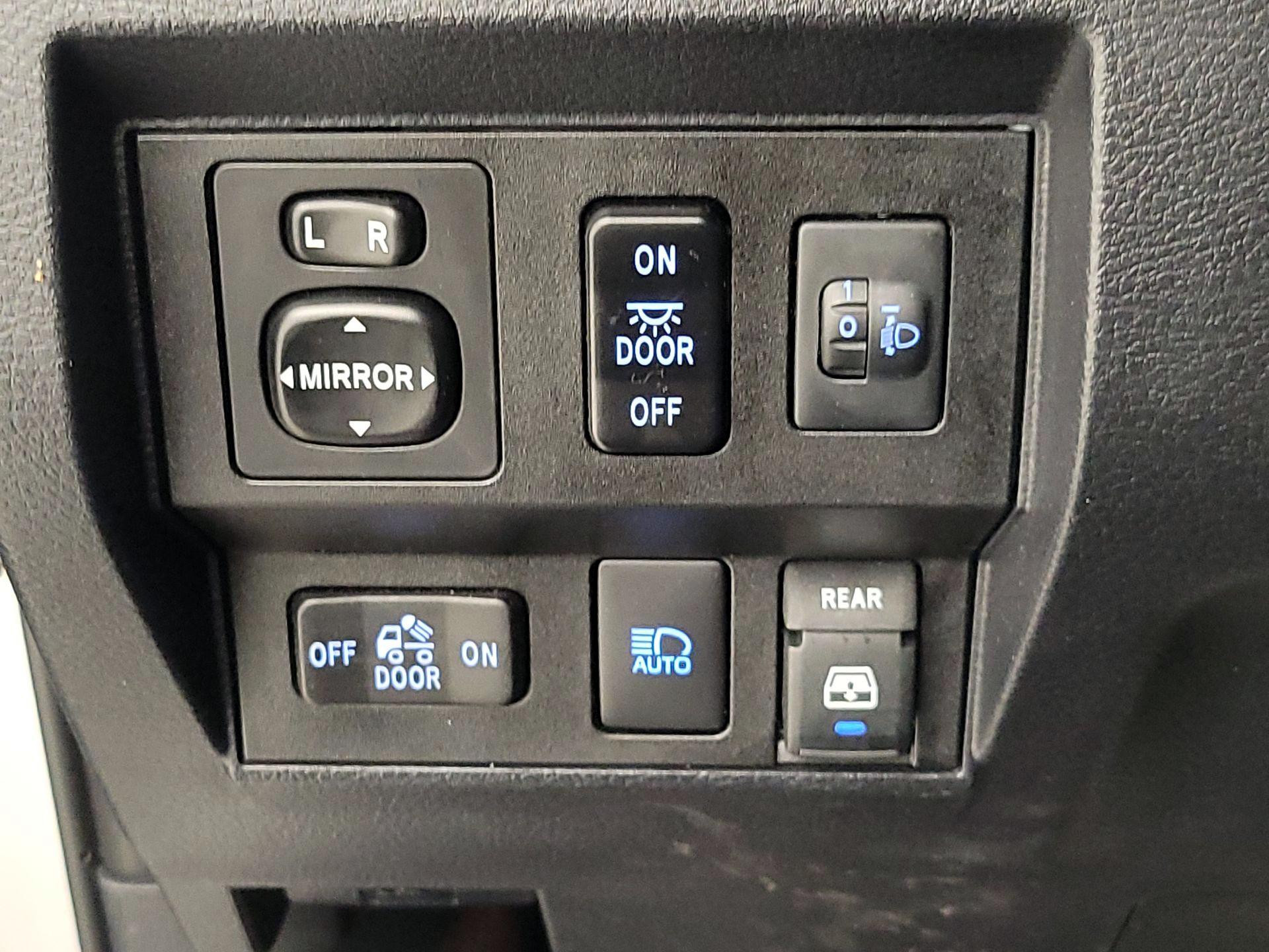 Thumbnail: 2018 Toyota Tundra - 13