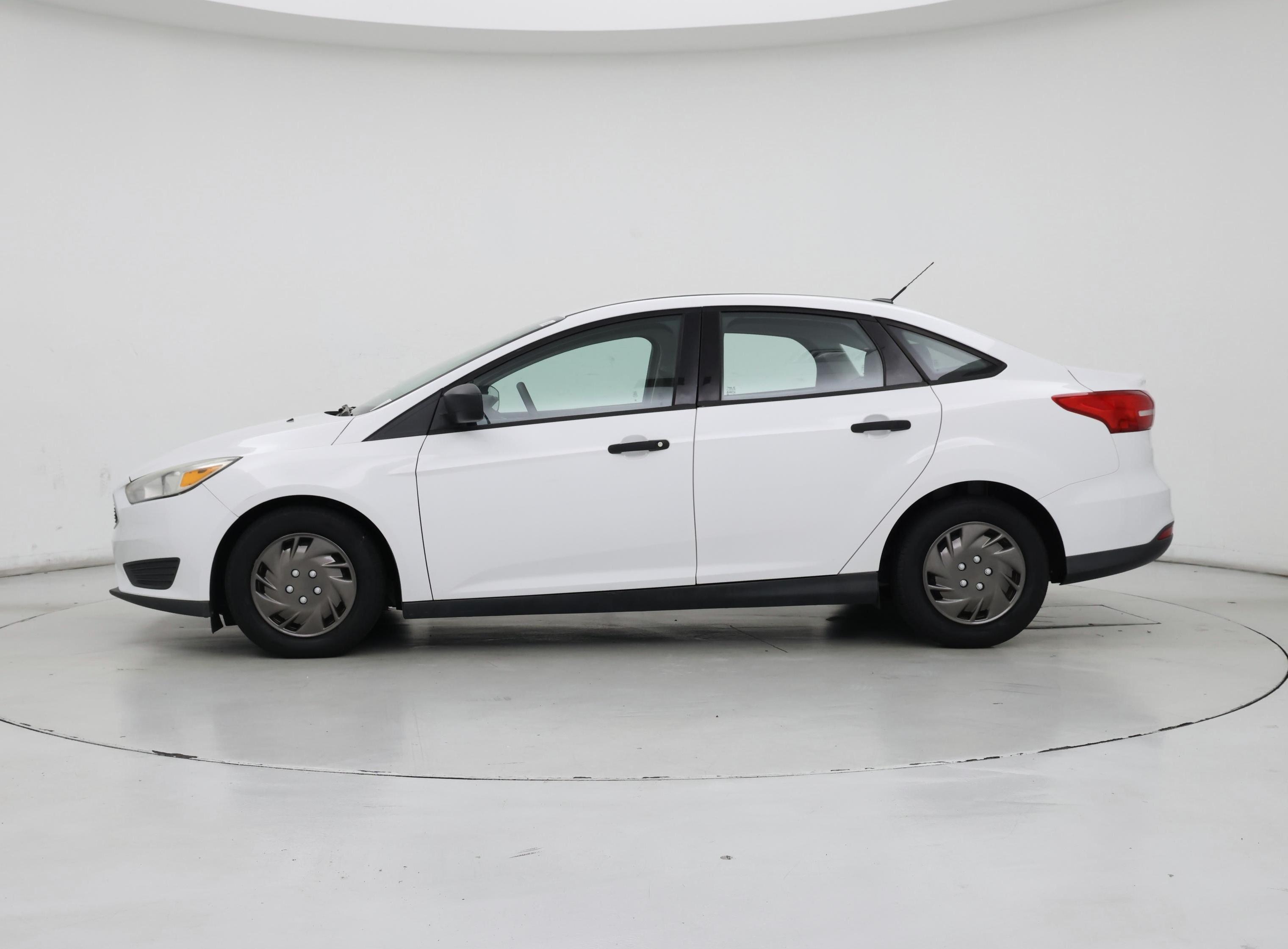 Thumbnail: 2017 Ford Focus - 3