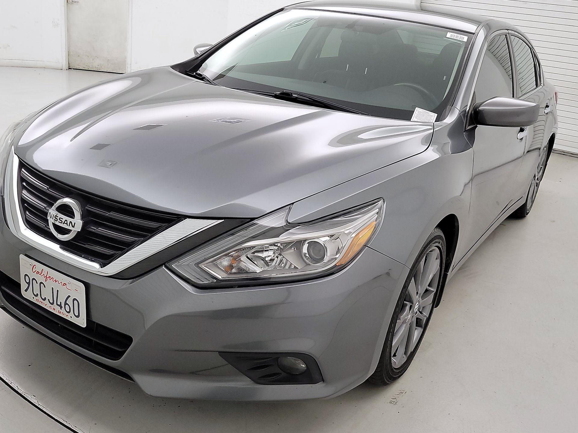 Thumbnail: 2018 Nissan Altima - 3