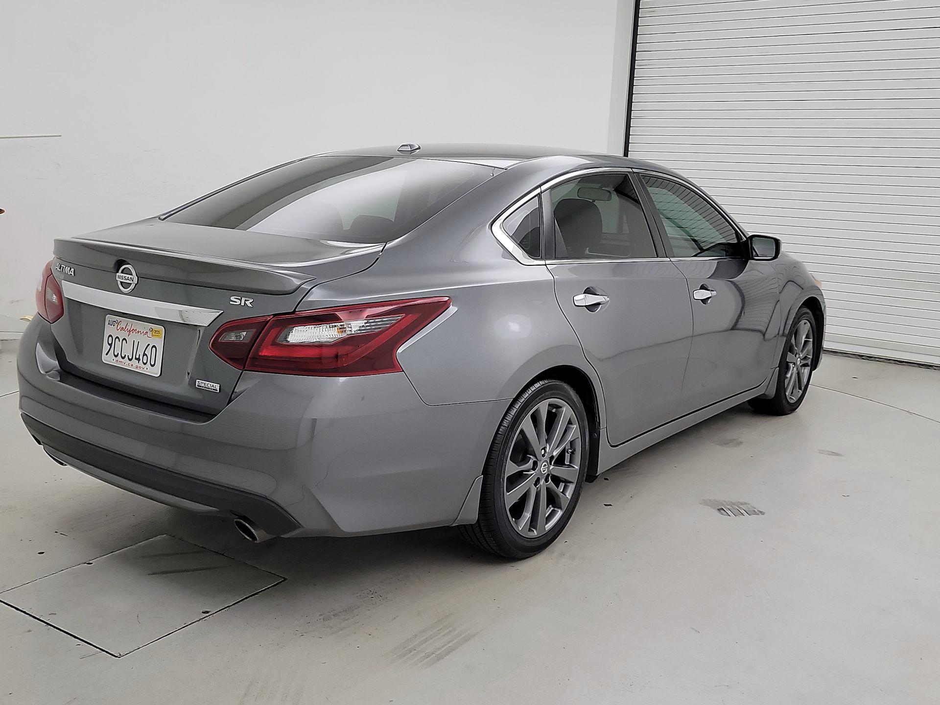 Thumbnail: 2018 Nissan Altima - 5