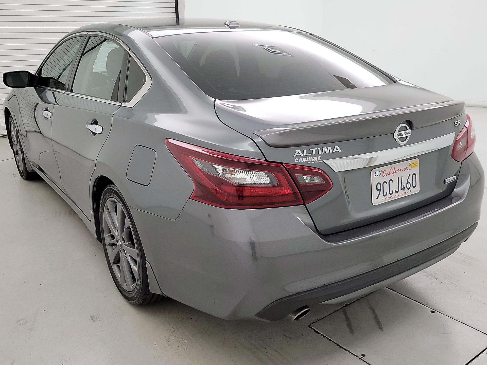 Thumbnail: 2018 Nissan Altima - 7