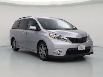 Silver 2017 Toyota Sienna SE