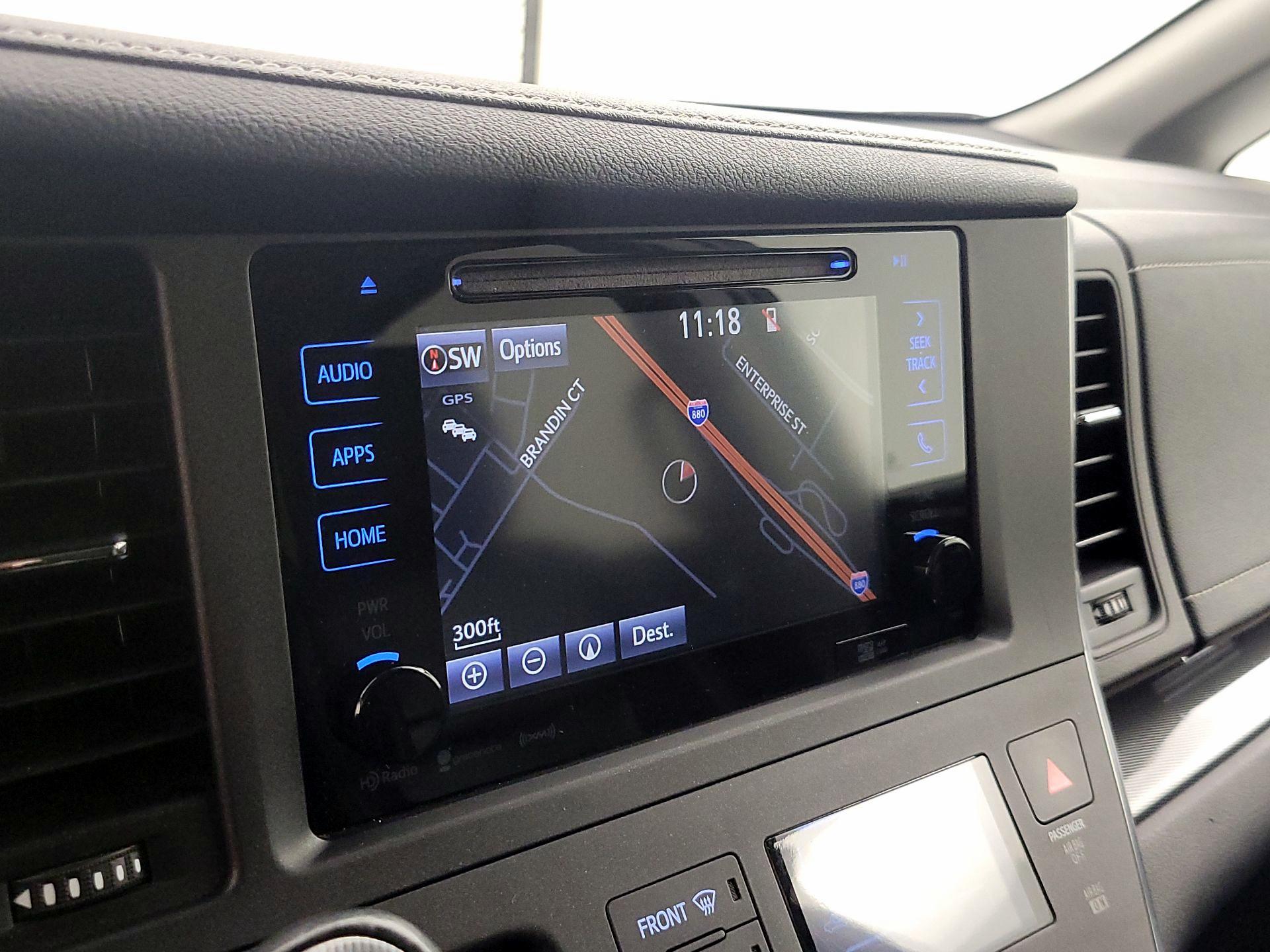 Thumbnail: 2017 Toyota Sienna - 14