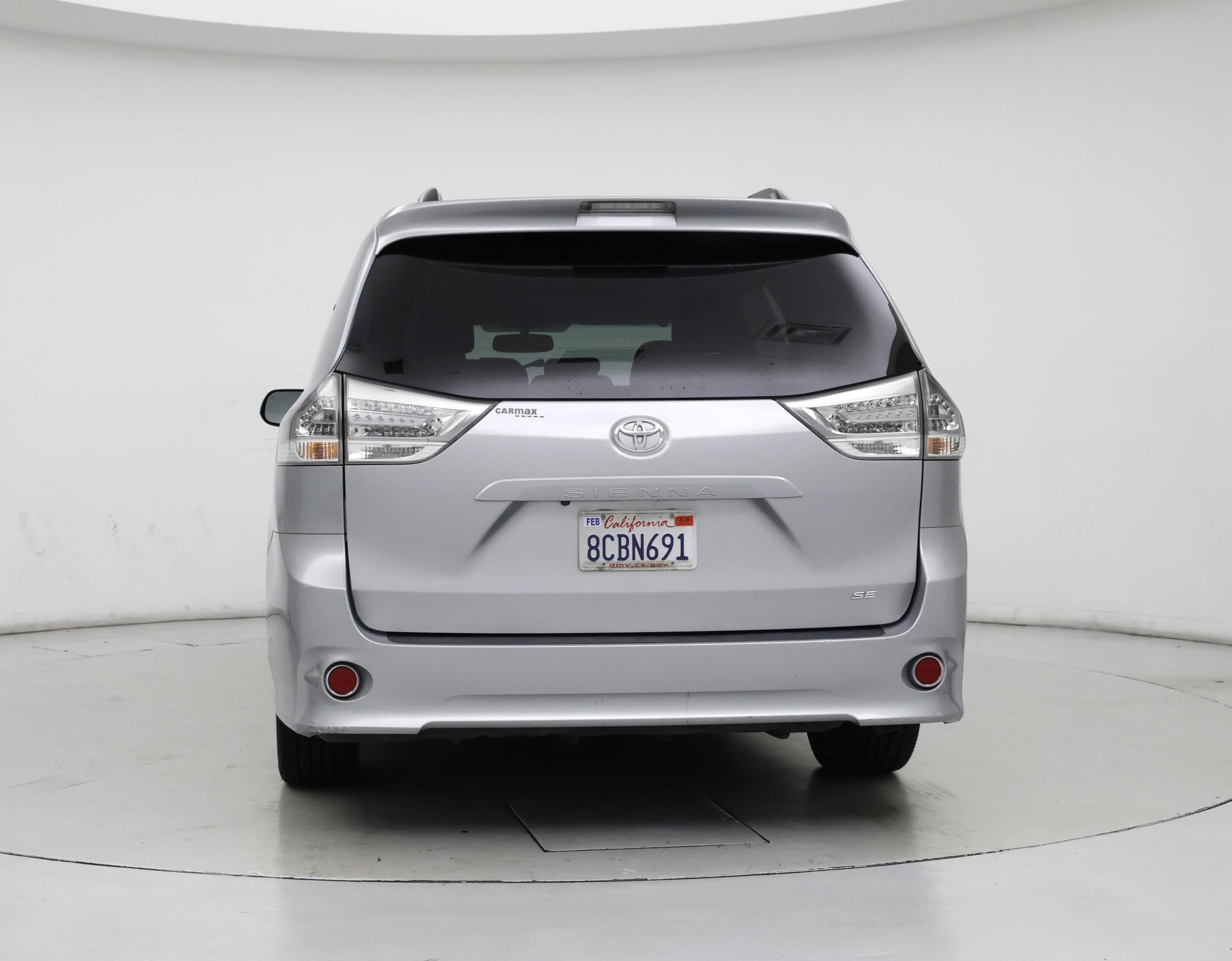 Thumbnail: 2017 Toyota Sienna - 6