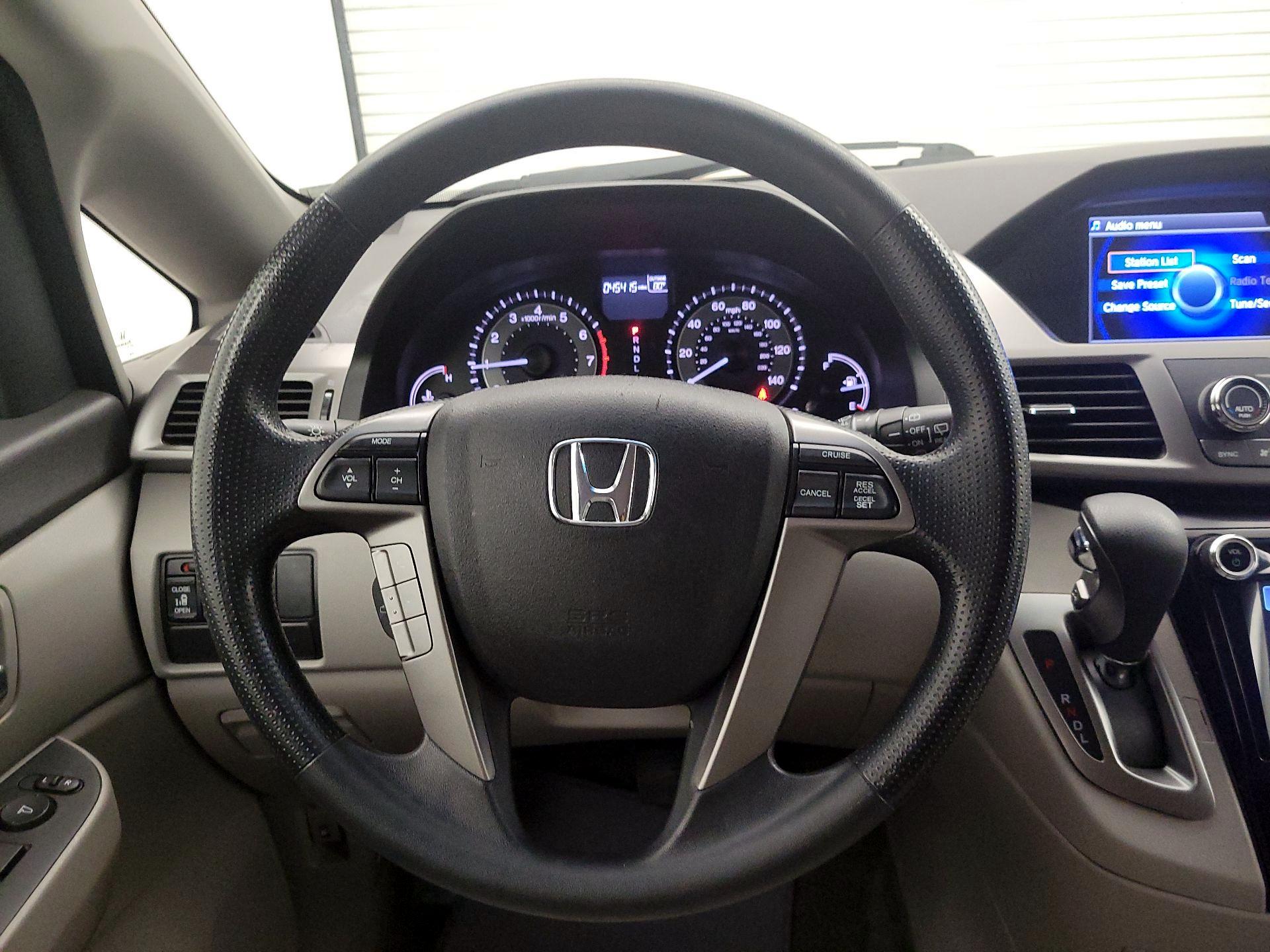 Thumbnail: 2016 Honda Odyssey - 10